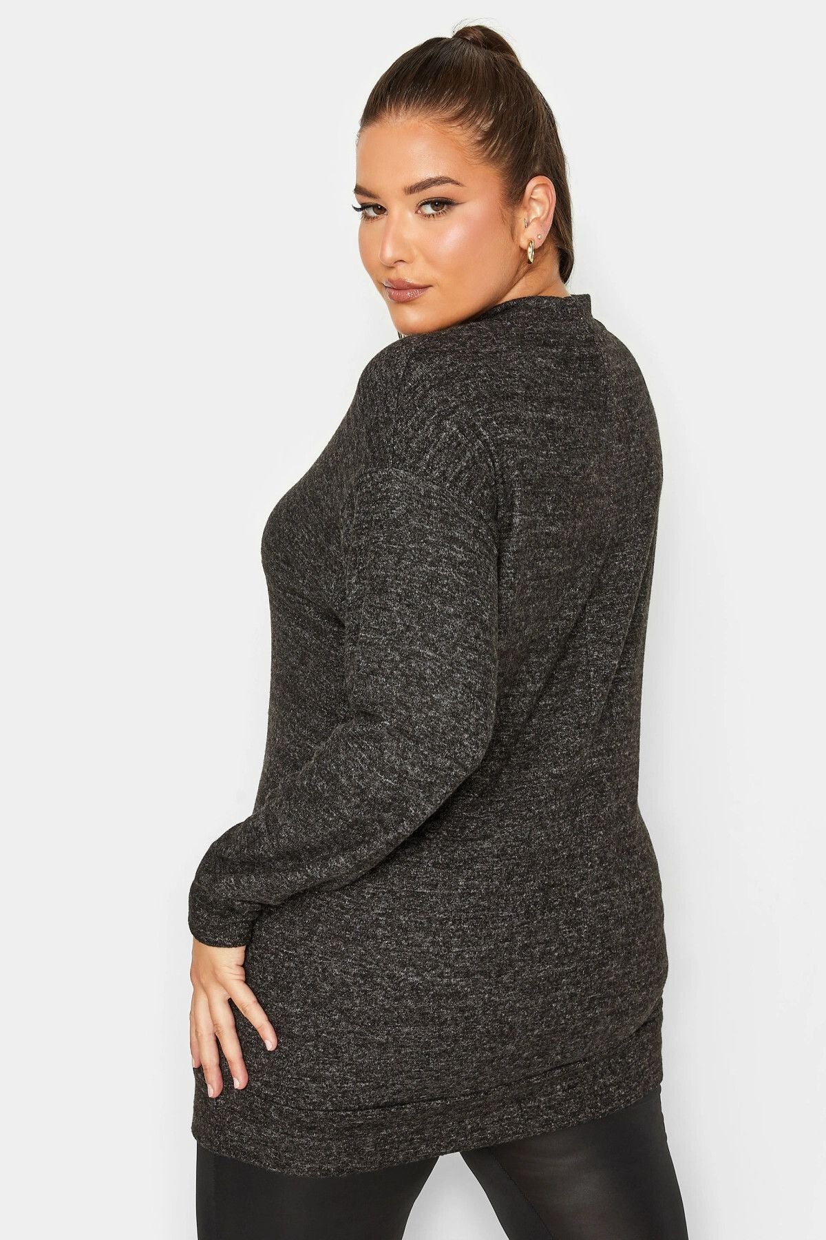 Büyük Beden Boğazlı Uzun Kollu Payet Detaylı Yumuşak Dokulu Bluz 301519