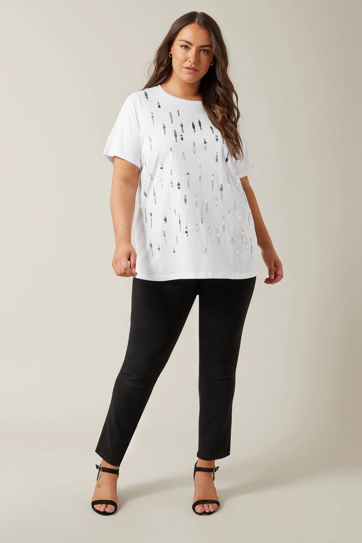 Büyük Beden Bisiklet Yaka Payet Süslemeli Kısa Kollu T-shirt 615558