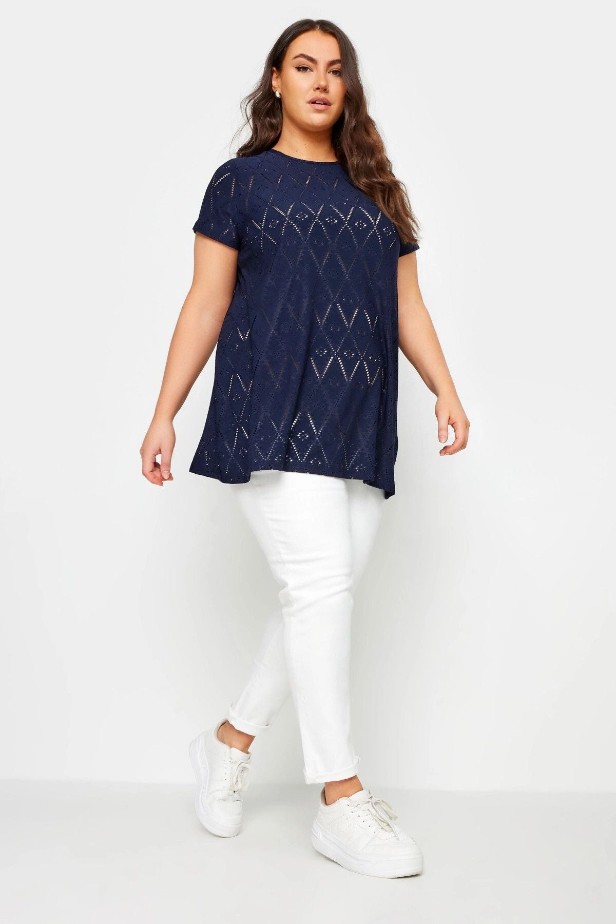 Büyük Beden Bisiklet Yaka Kısa Kollu Dantelli Astarsız Bluz 303264