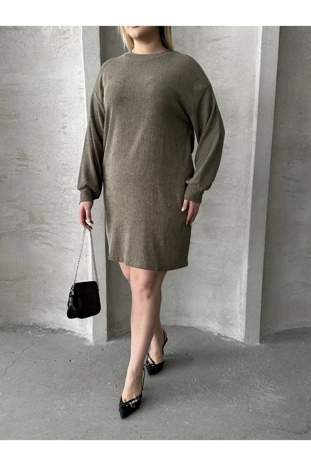 Büyük Beden Uzun Kollu Bisiklet Yaka Düz Kesim Elbise 106-97