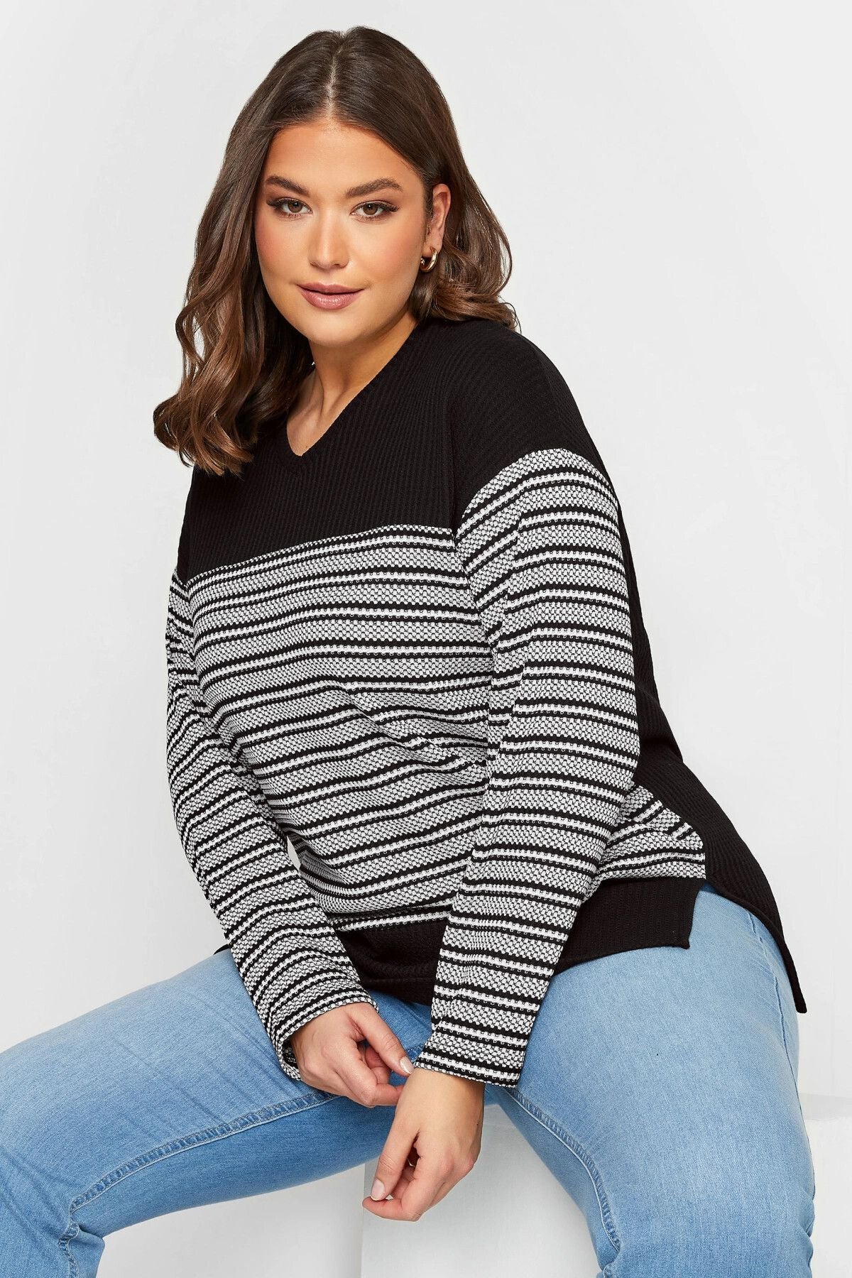 Büyük Beden V Yaka Yanı Yırtmaçlı Uzun Kollu Triko Bluz 301708