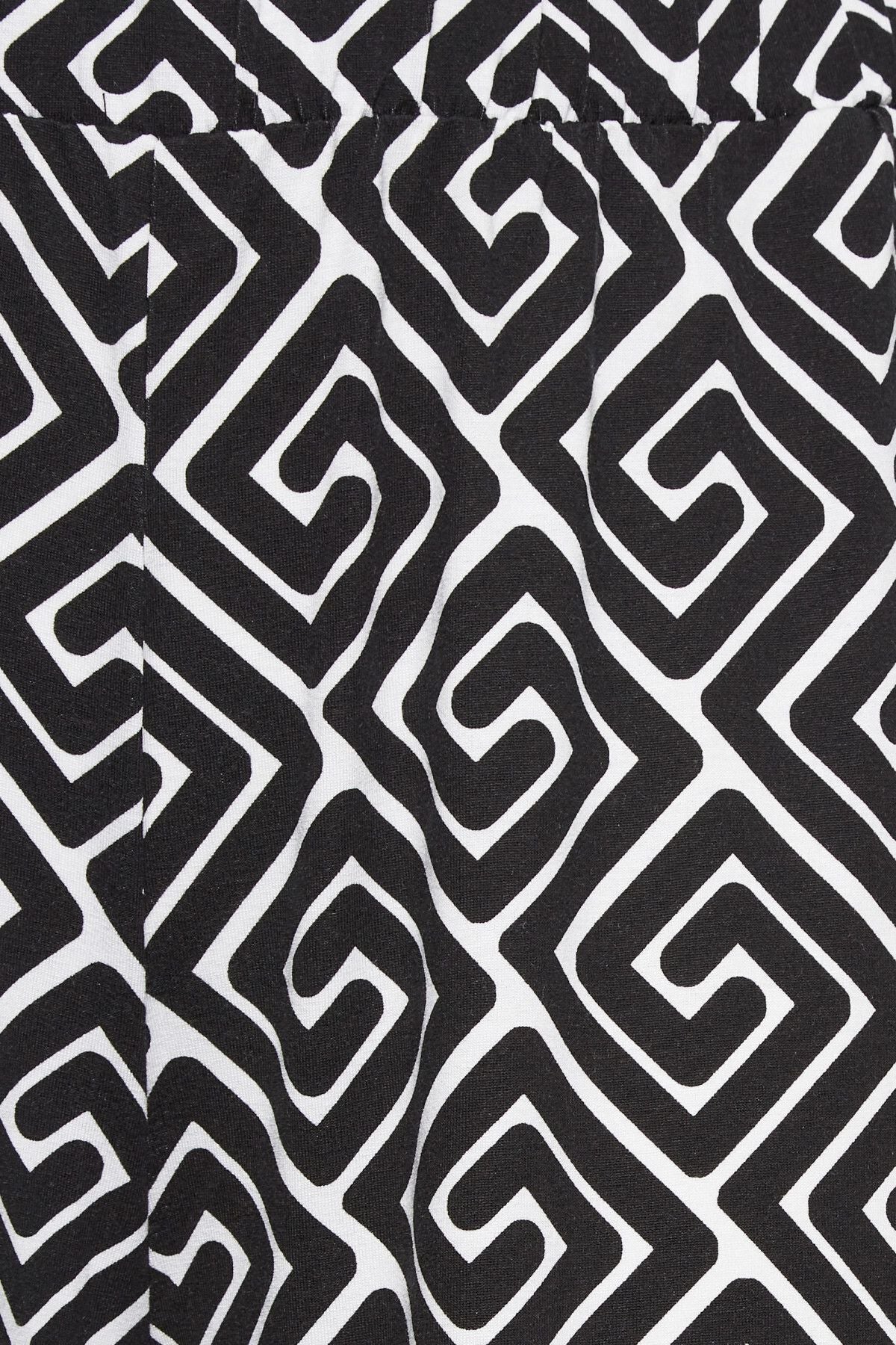 Büyük Beden Desenli Bol Kesim Cepli Likralı Kapri Pantolon 144846