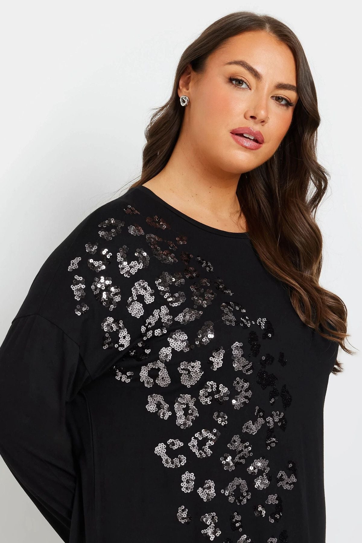 Büyük Beden Yırtmaçlı Payet İşlemeli Uzun Kollu İnce Bluz 322270
