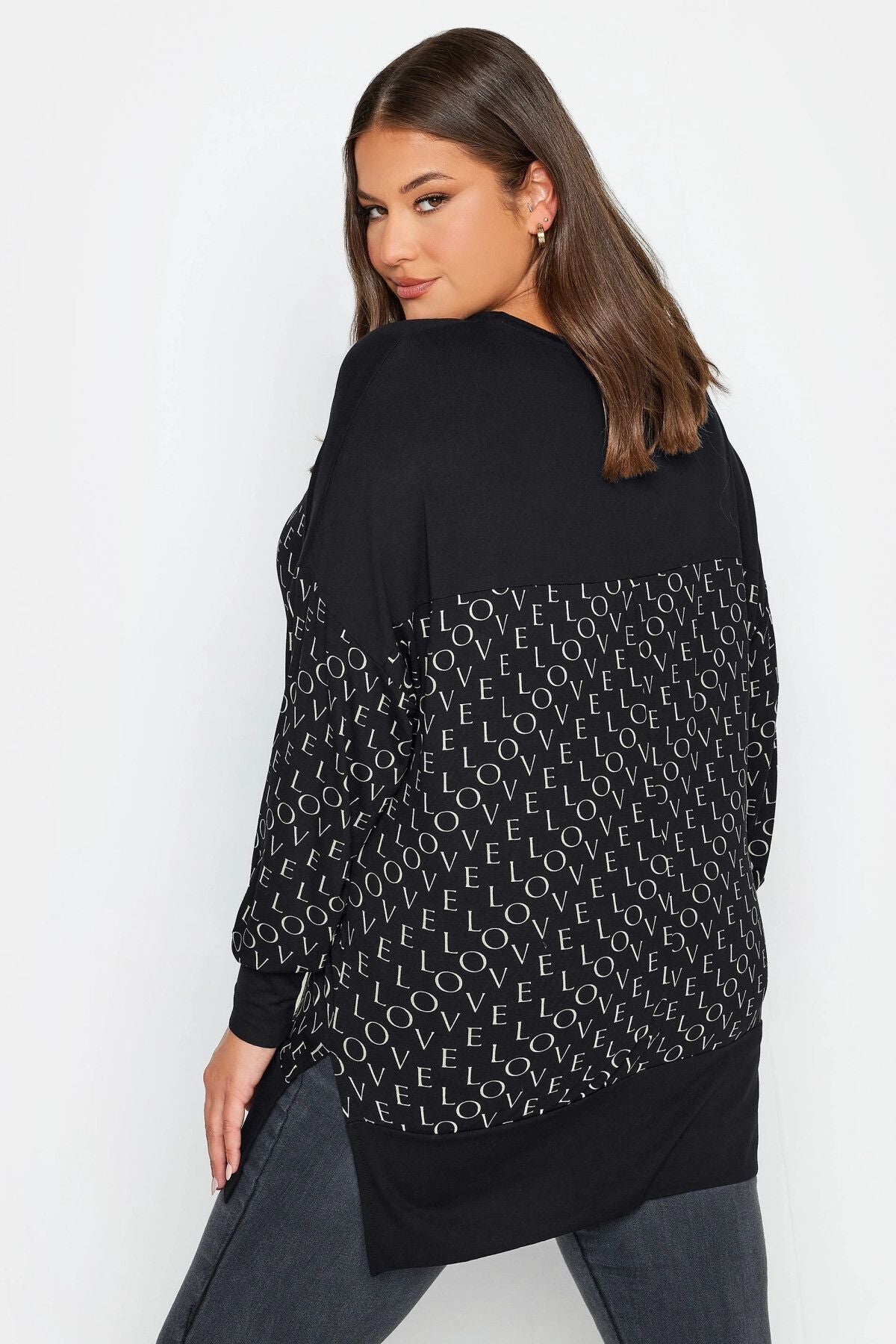 Büyük Beden Bisiklet Yaka Yazı Desenli Yanı Yırtmaçlı Uzun Kollu Bluz 302499