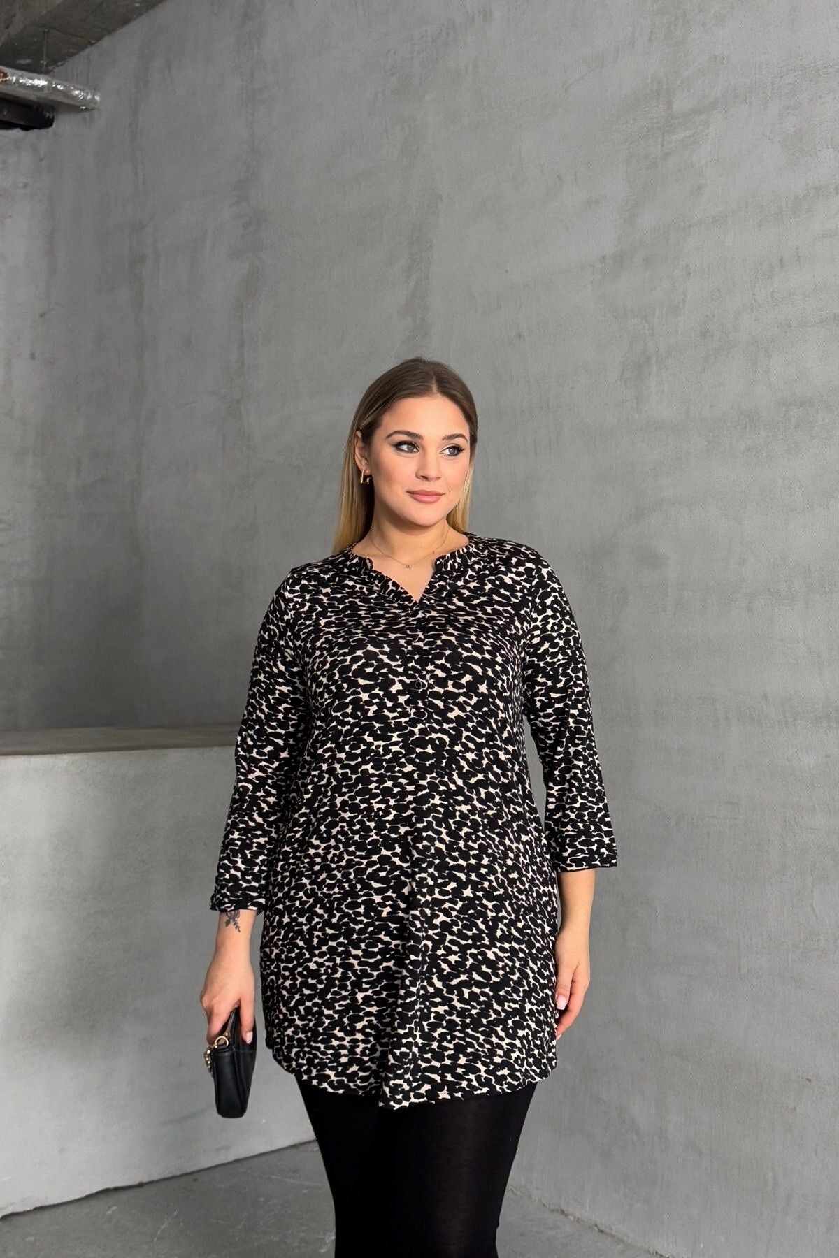 Büyük Beden Gömlek Yaka Yarım Kollu Desenli Esnek Bluz 322268