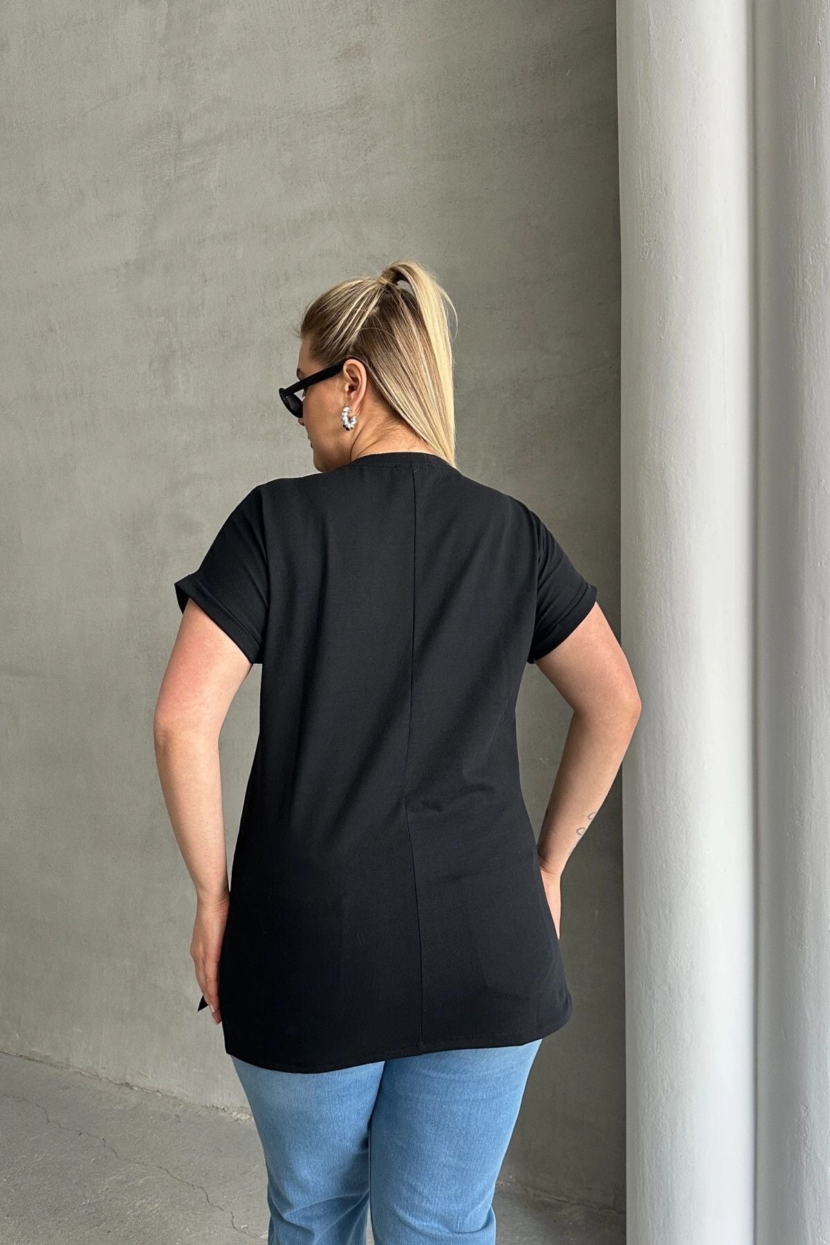 Büyük Beden Kısa Kollu Bisiklet Yaka Yanları Yırtmaçlı Basic T-shirt RFT-01