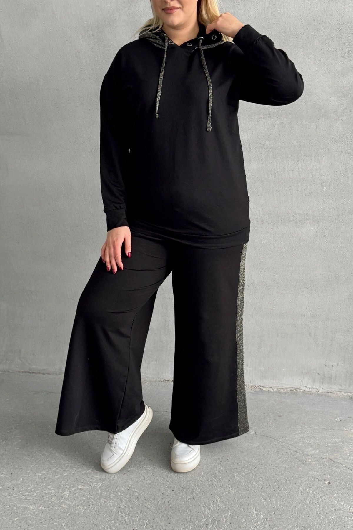 Büyük Beden Uzun Kollu Kapüşonlu ve Bol Paça Cepsiz Eşofman Takımı 106-73-74