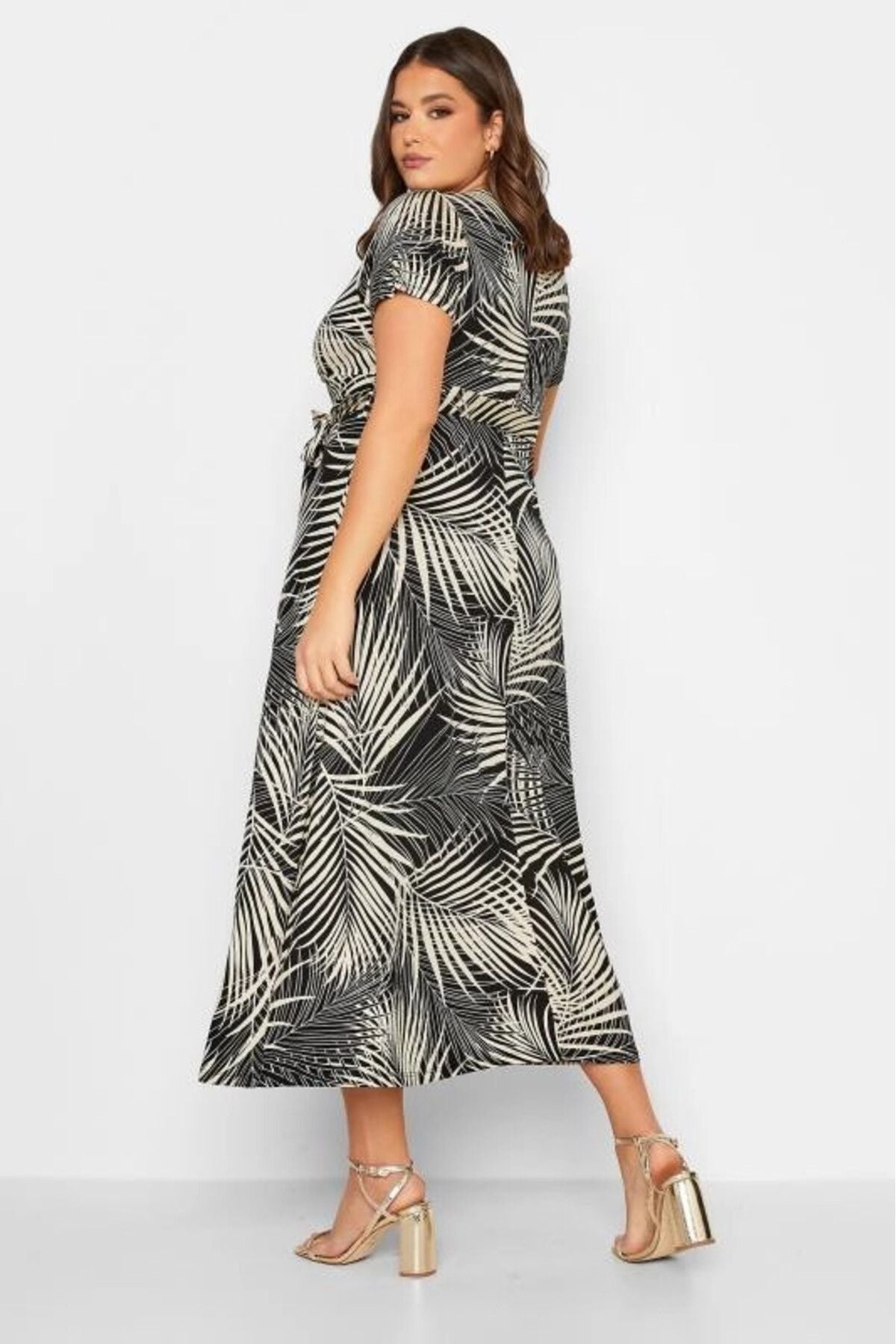 Büyük Beden Palmiye Desenli V Yaka Yarım Kollu Kuşaklı Elbise 301599