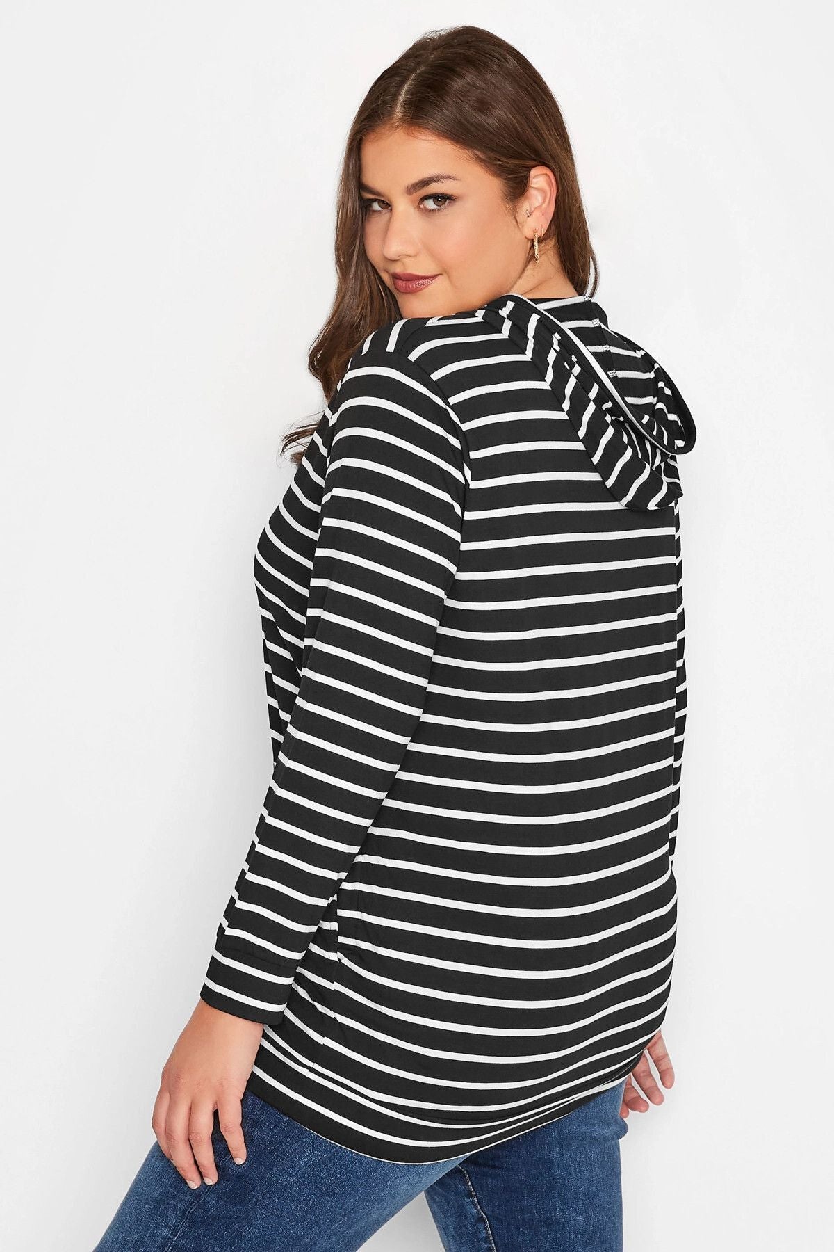 Büyük Beden Önü Çıtçıtlı Kapüşonlu Uzun Kollu T-shirt 301067