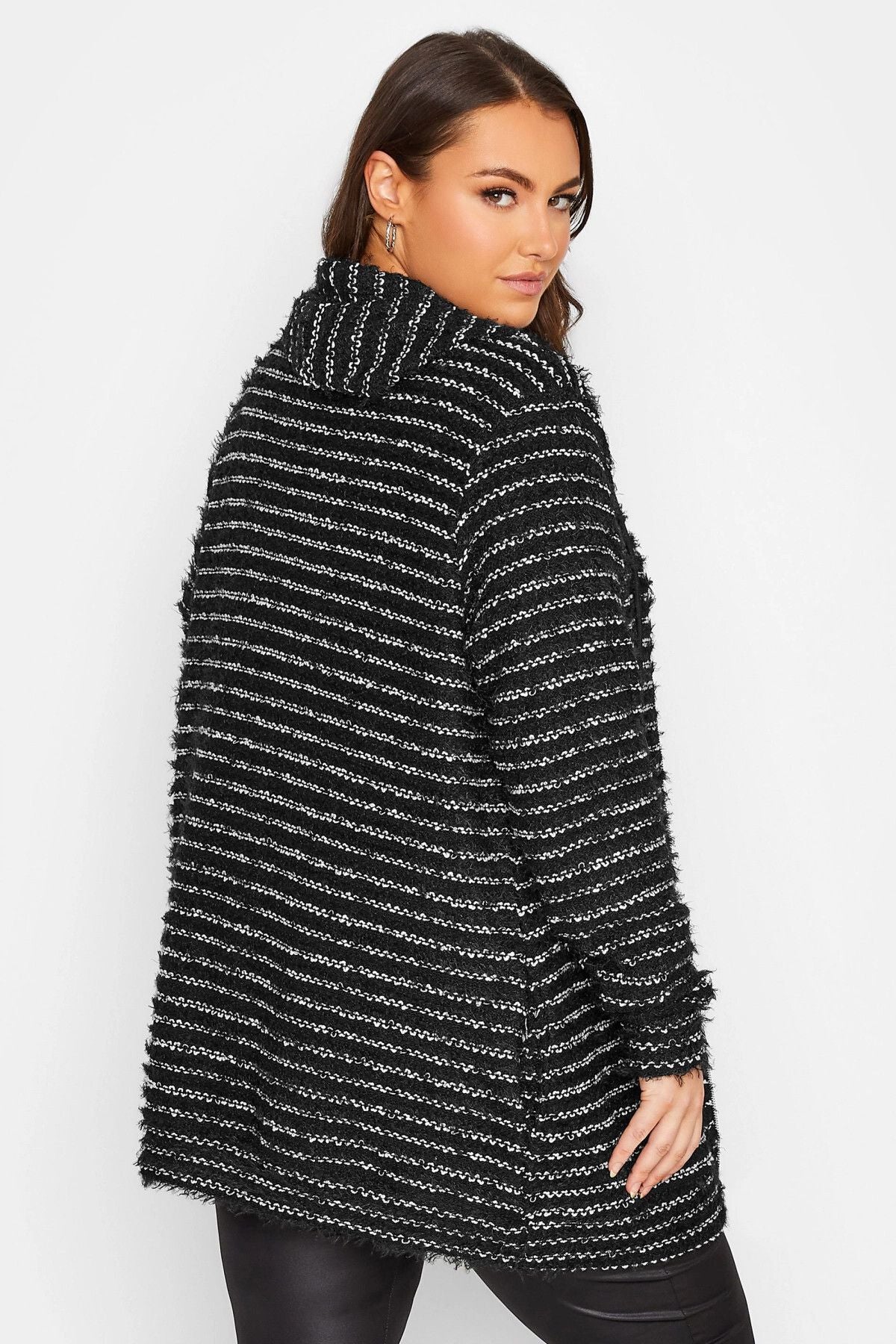 Büyük Beden Kapüşonlu Fermuar Kapamalı Midi Boy Triko Hırka 301688