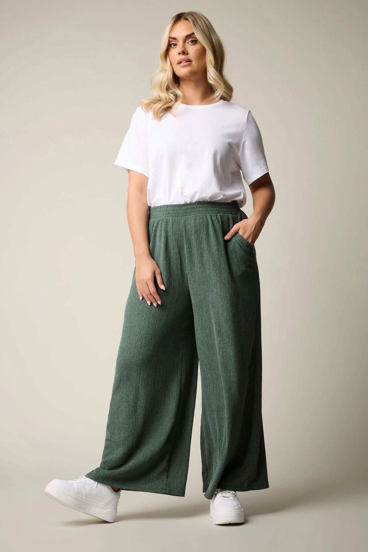 Büyük Beden Beli Lastikli Bol Paça Cepli Pantolon 304010