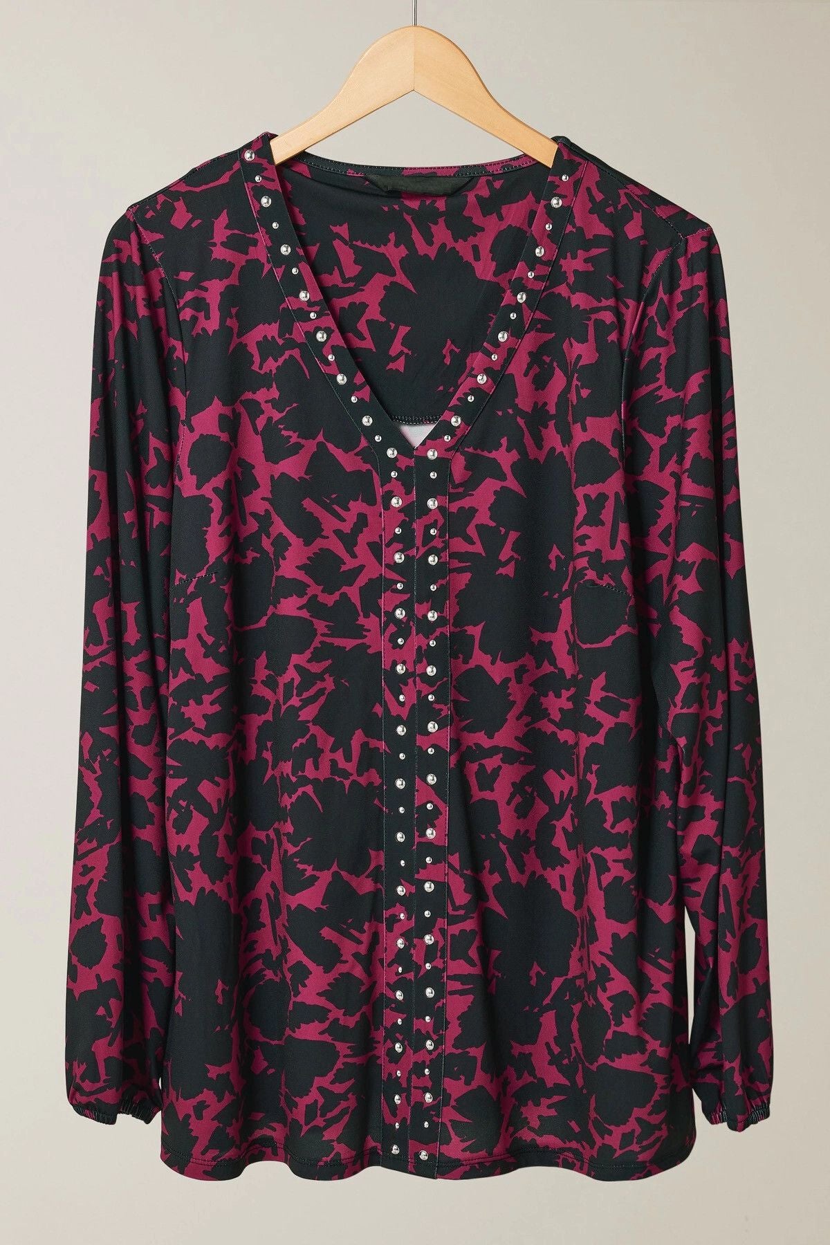 Büyük Beden V Yaka Uzun Kollu Taş Detaylı Desenli Bluz 615713