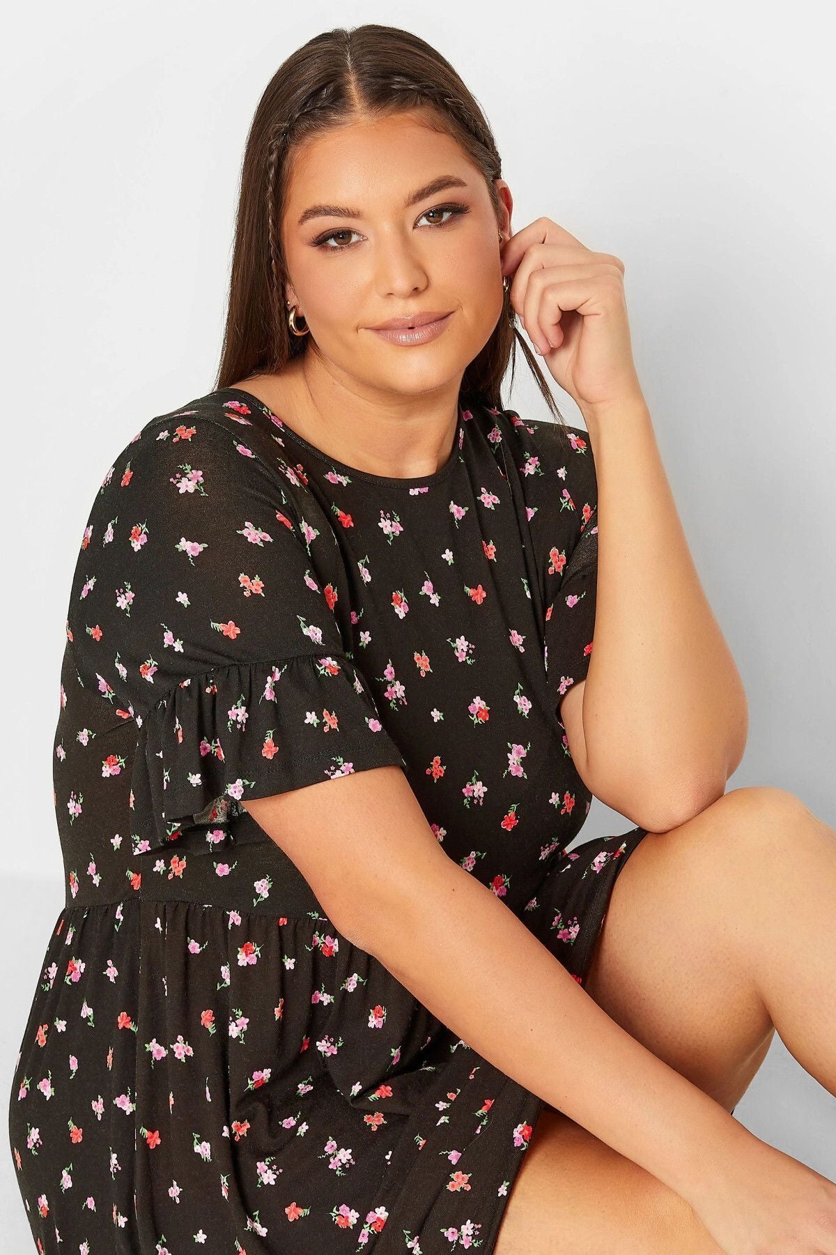 Büyük Beden Desenli Fırfırlı Yarım Kol Likralı Kısa Elbise 302356