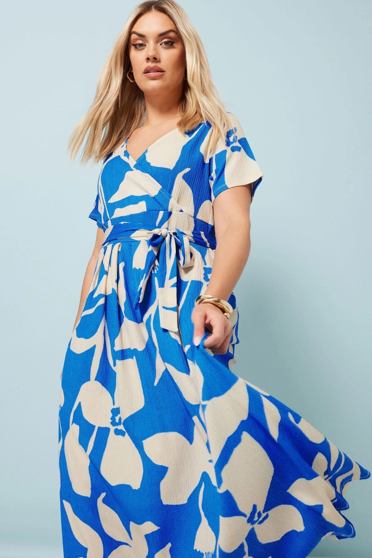 Büyük Beden V Yaka Çiçek Desenli Bürümcük Kumaş Elbise 304072