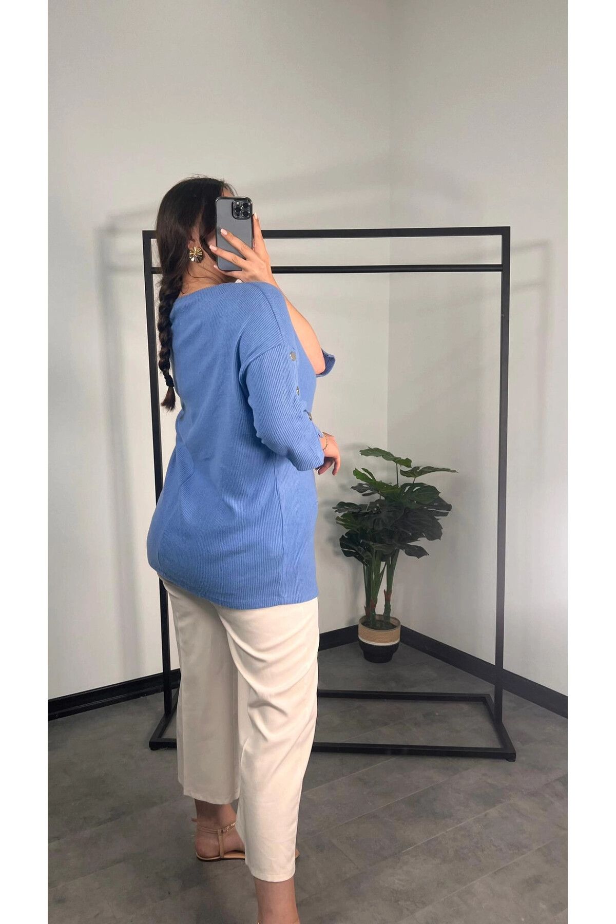 Büyük Beden Bisiklet Yaka Yarım Kollu Düğme Detaylı Bluz 301597