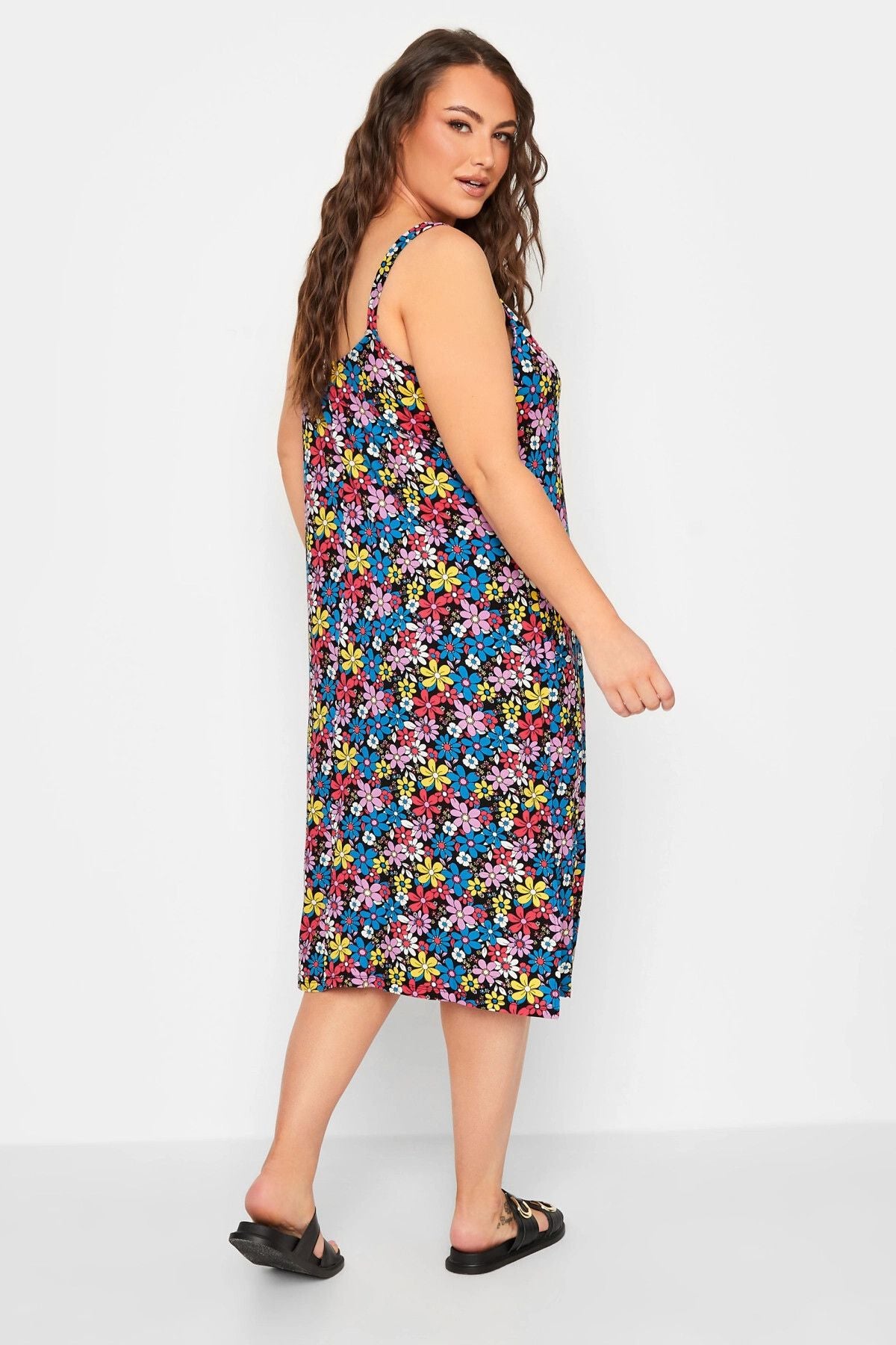 Büyük Beden Yanları Yırtmaç Detaylı İnce Askılı Kısa Boy Elbise 302297