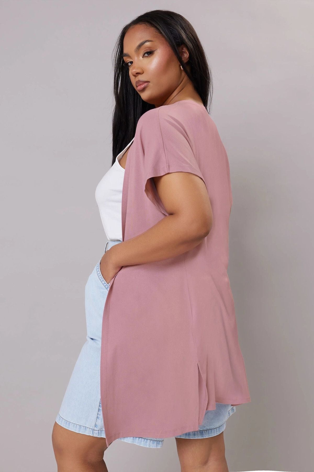 Büyük Beden Kısa Kollu Önü Kapamasız İnce Hırka 322645