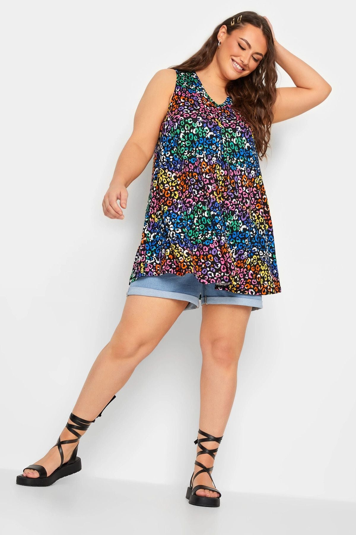 Büyük Beden V Yaka Desenli Asimetrik Kesim Likralı Bluz 302258