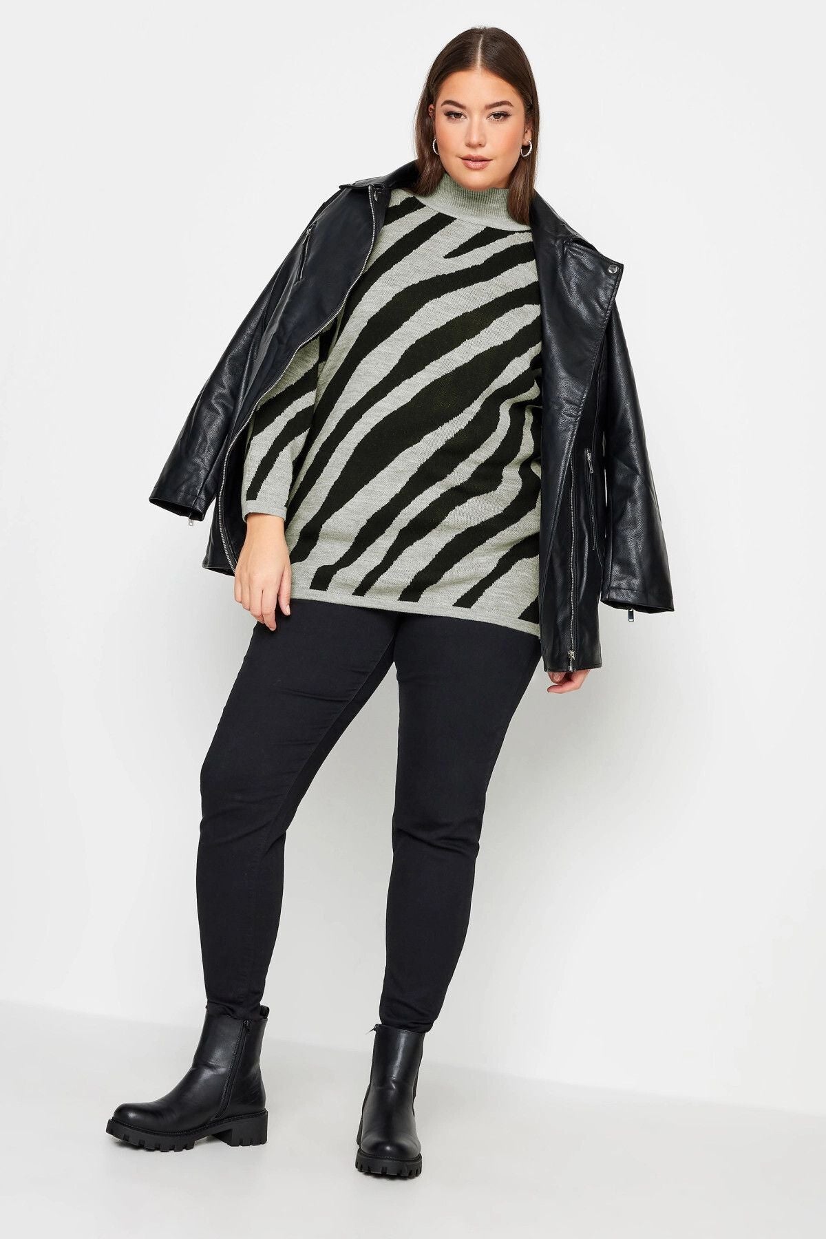 Büyük Beden Zebra Desenli Uzun Kollu Balıkçı Yaka Kazak 302341