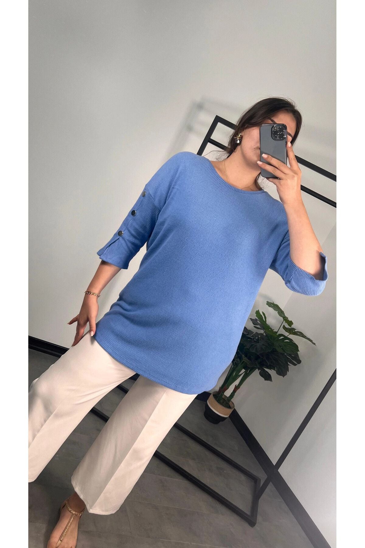 Büyük Beden Bisiklet Yaka Yarım Kollu Düğme Detaylı Bluz 301597