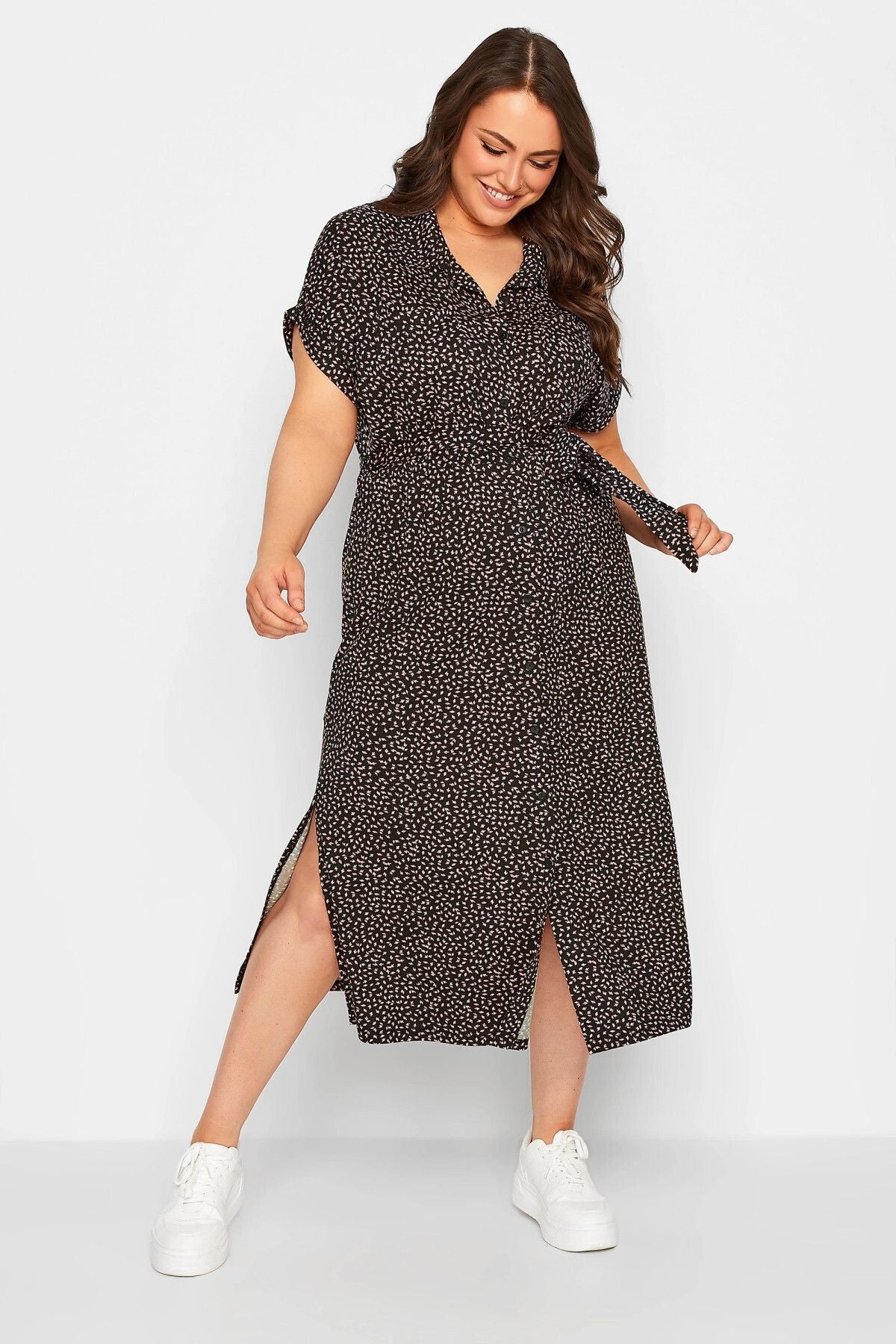 Büyük Beden Yırtmaç Detaylı Beli Kuşaklı Likralı Düğmeli Elbise 137433