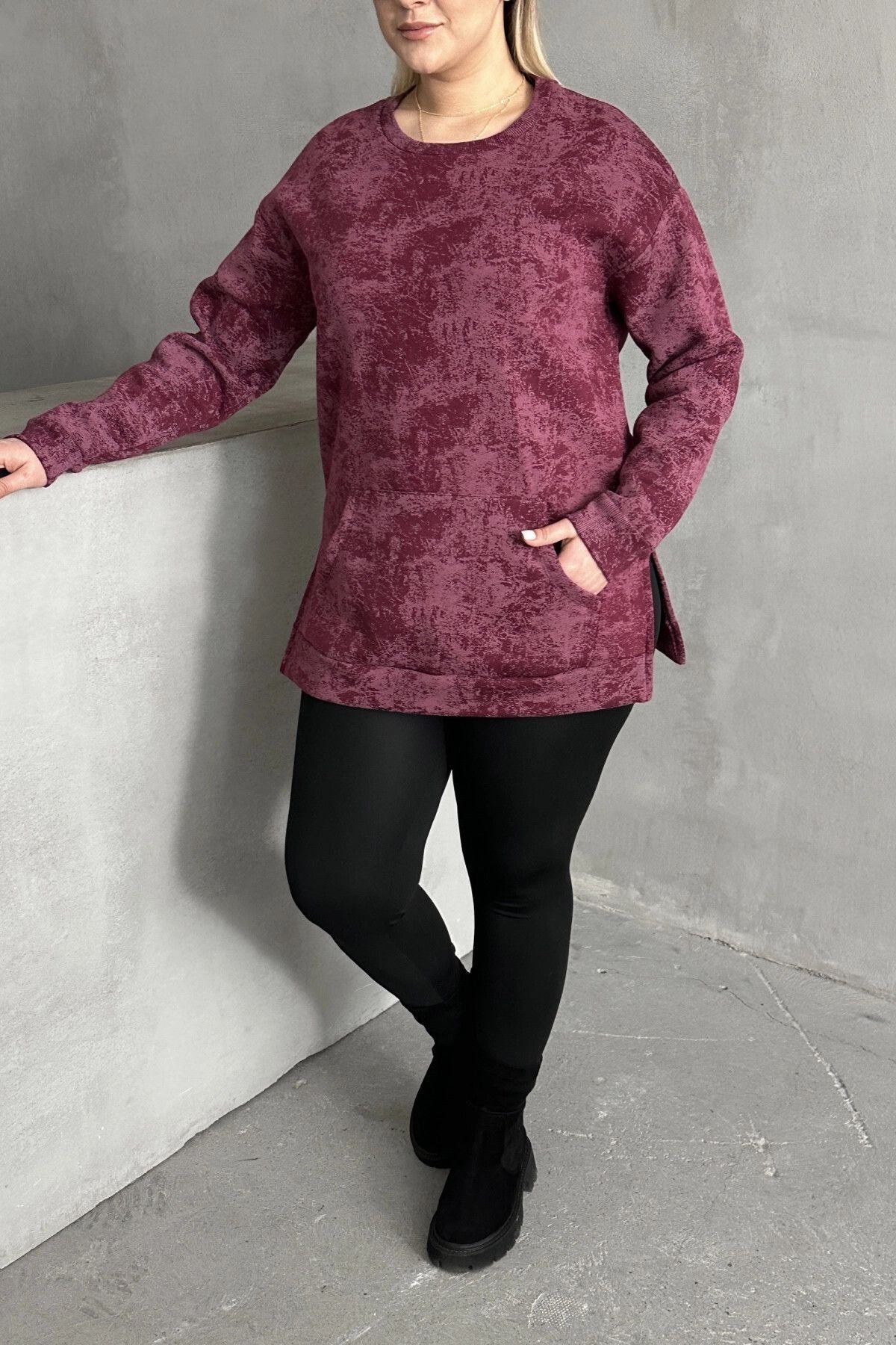 Büyük Beden Uzun Kollu Bisiklet Yaka Önü Cepli Desenli Sweatshirt 106-78