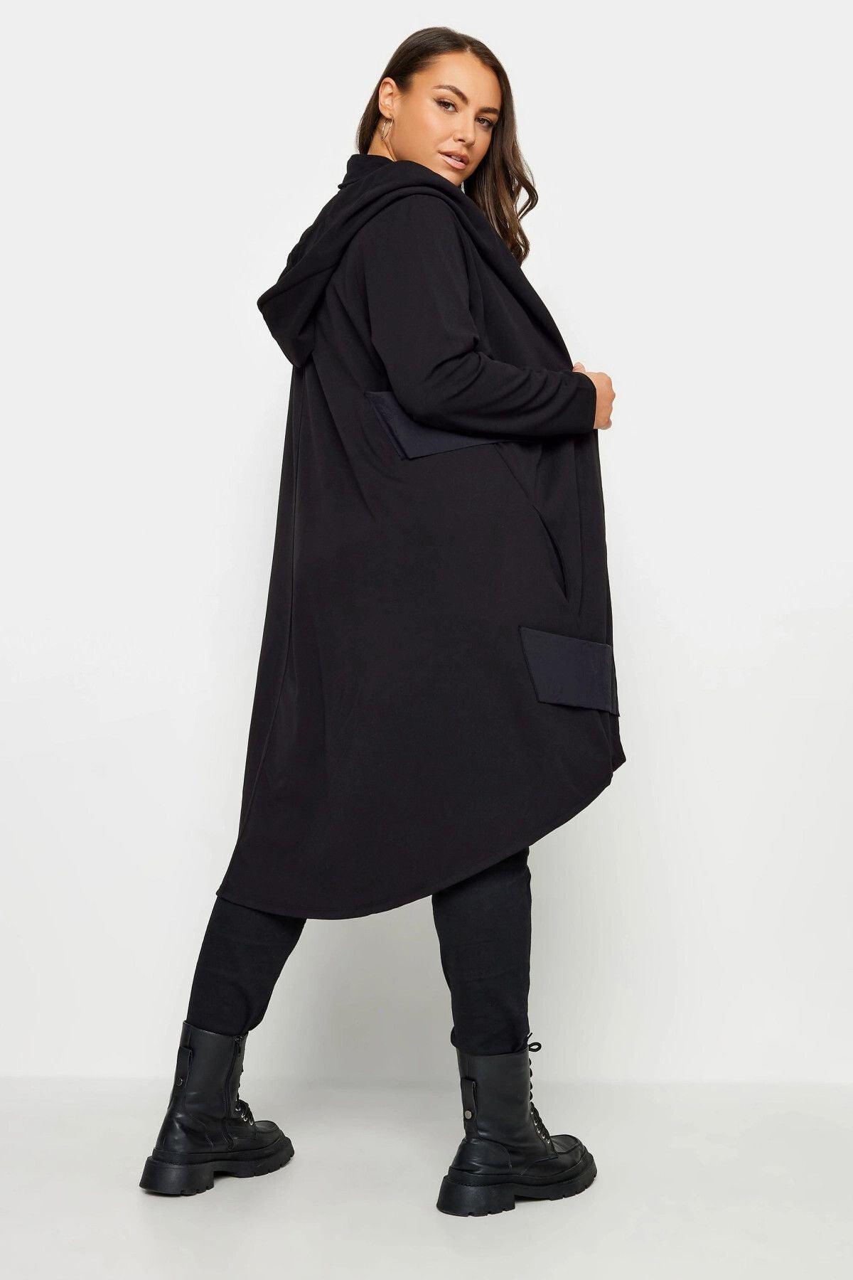 Büyük Beden Kapüşonlu Fermuar Detaylı Cepli Asimetrik Kesim Uzun Hırka 302716