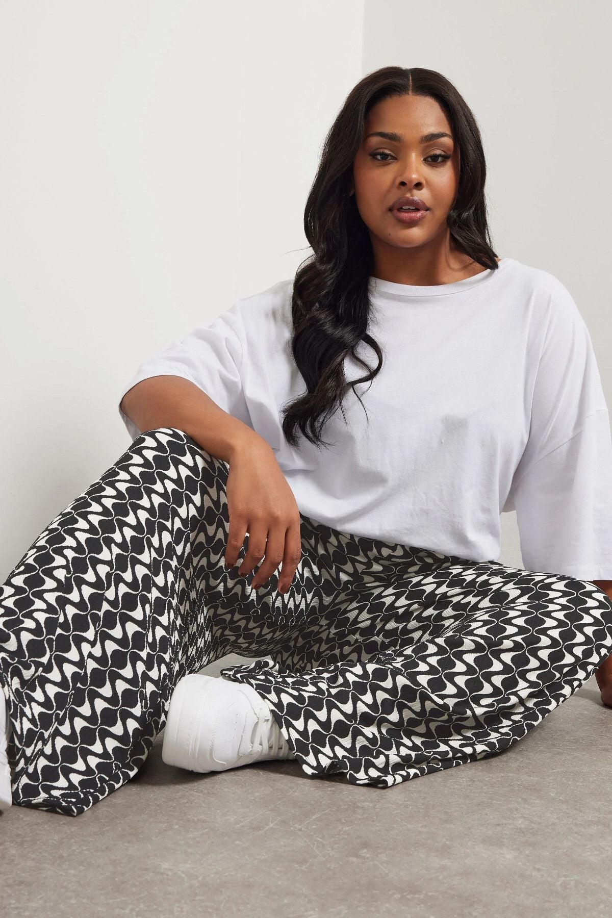 Büyük Beden Beli Lastikli Cepli Dsenli Bol Paça Pantolon 303970