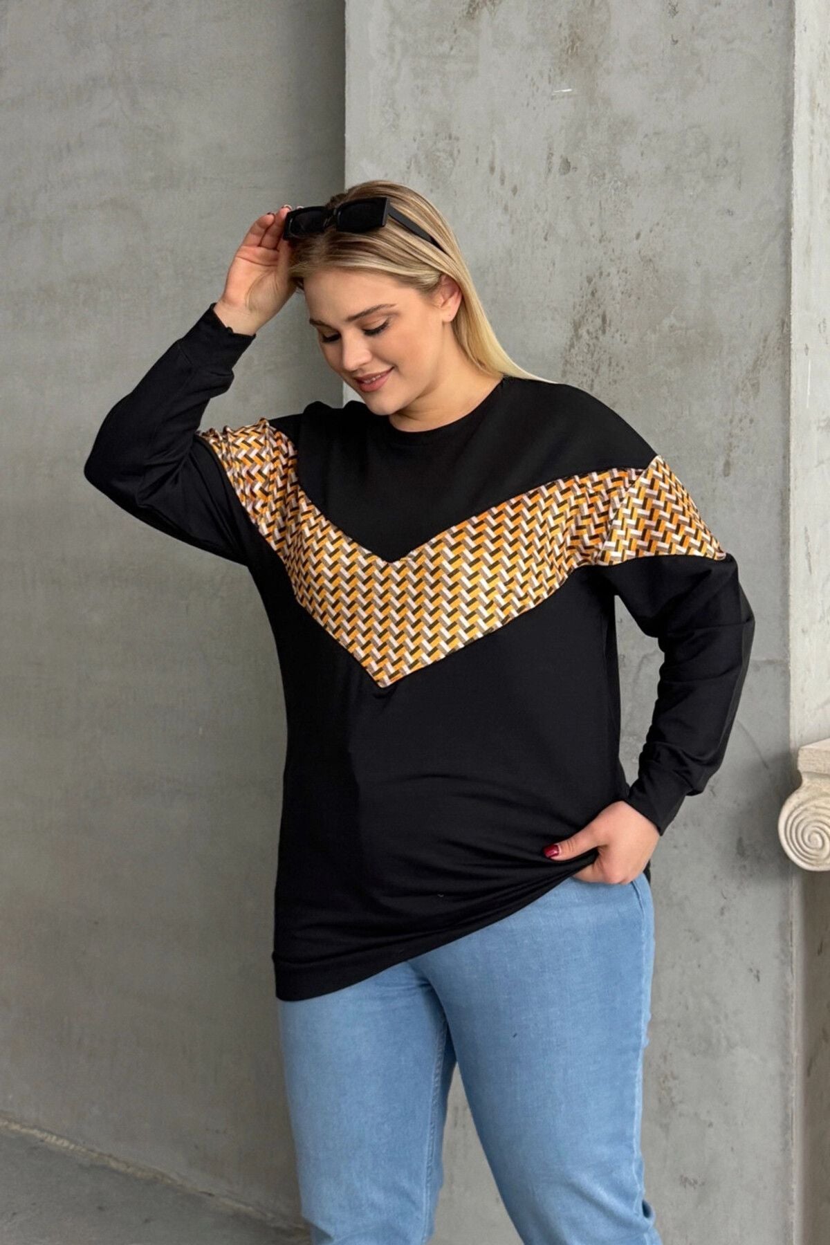 Büyük Beden Bisiklet Yaka Uzun Kollu Desenli Sweatshirt 300334