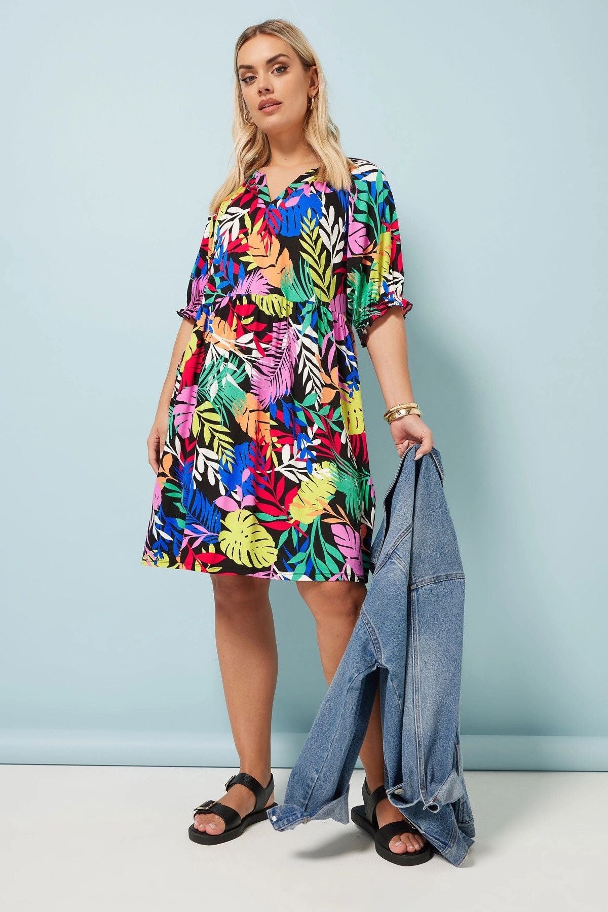 Büyük Beden V Yaka Çiçek Desenli Mini Elbise 304070