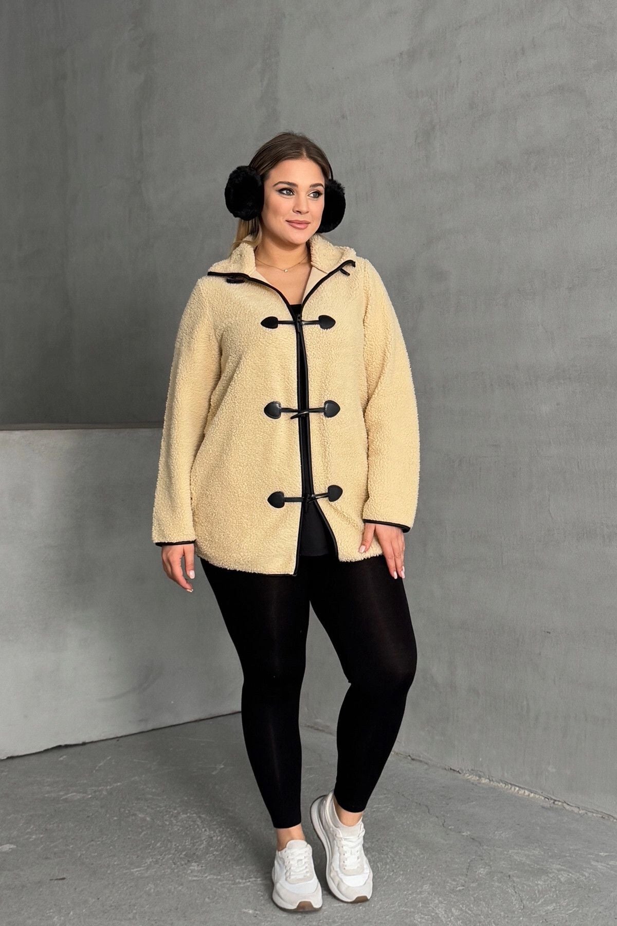 Büyük Beden Önü Kapamalı Cepli Uzun Kollu Peluş Mont 301815