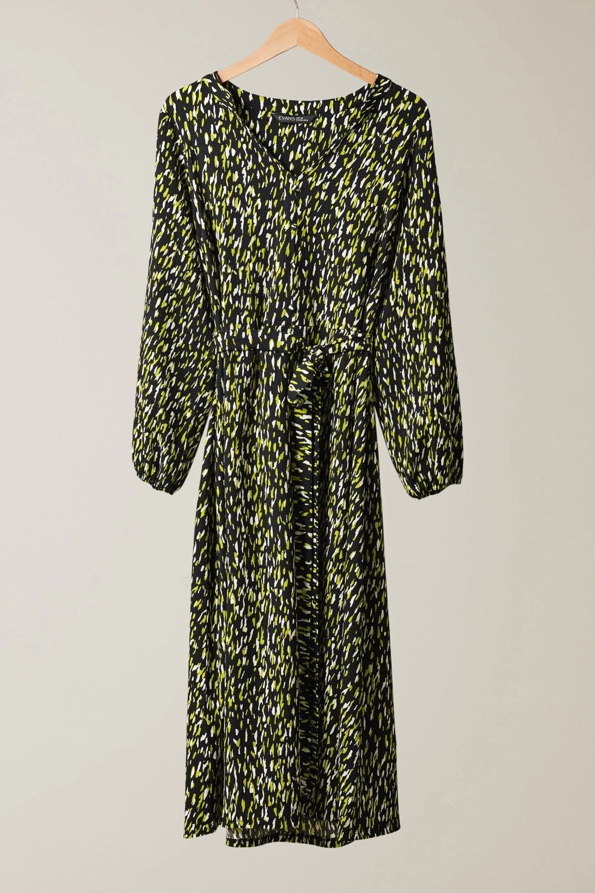 Büyük Beden V Yaka Kolları Lastikli Yırtmaç Detaylı Midi Boy Elbise 615628