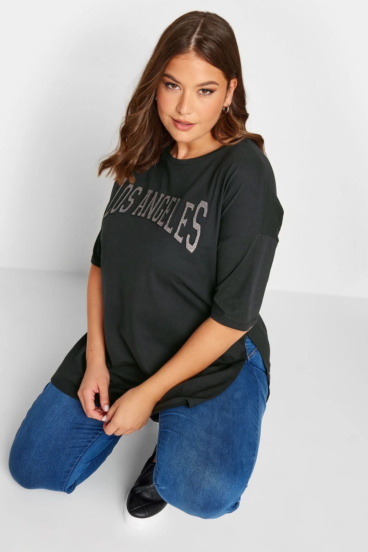 Büyük Beden Yırtmaç Detaylı Kabartma Detaylı Bisiklet Yaka Yarım Kollu T-shirt 302201