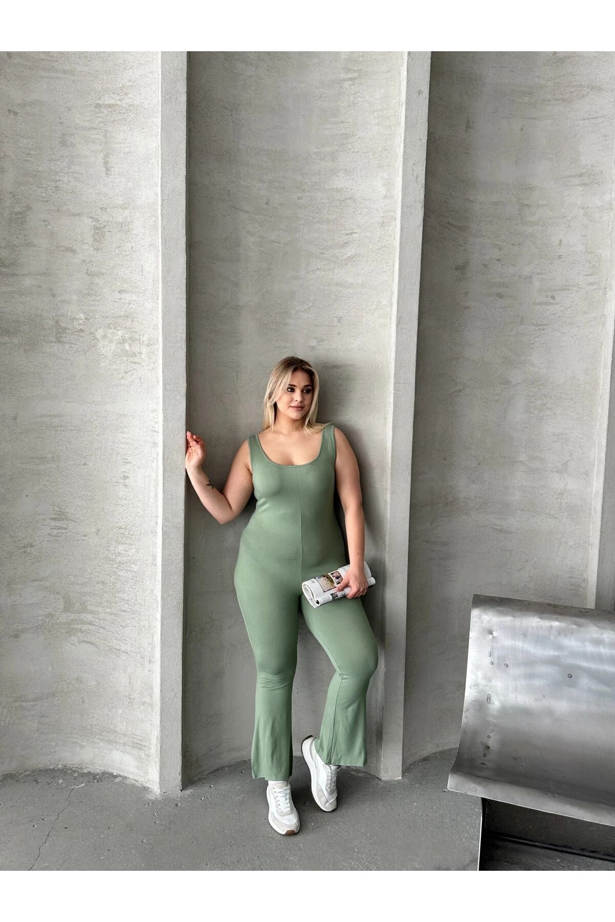 Büyük Beden Sıfır Kol İspanyol Paça Kapamasız Esnek Tulum 224983