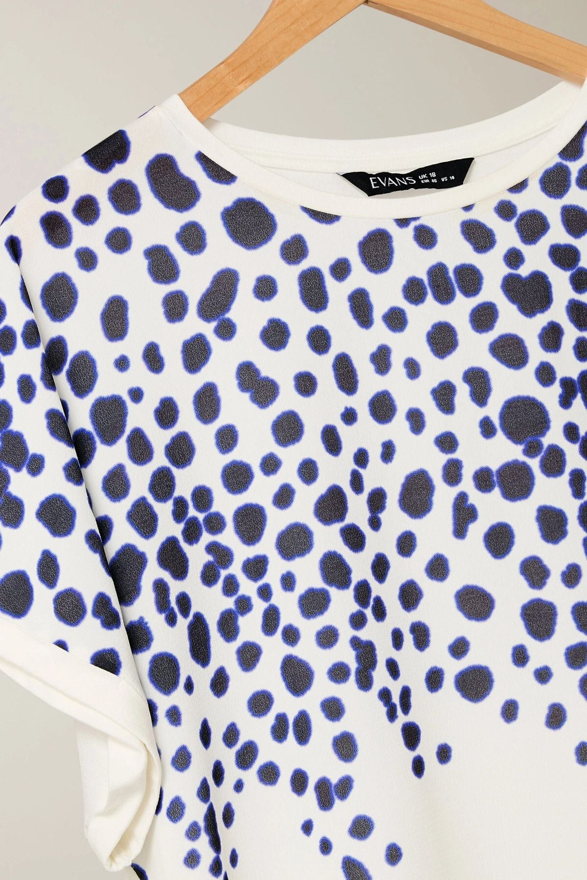 Büyük Beden Bisiklet Yaka Kısa Kollu Çiçek Desenli Bluz 615860