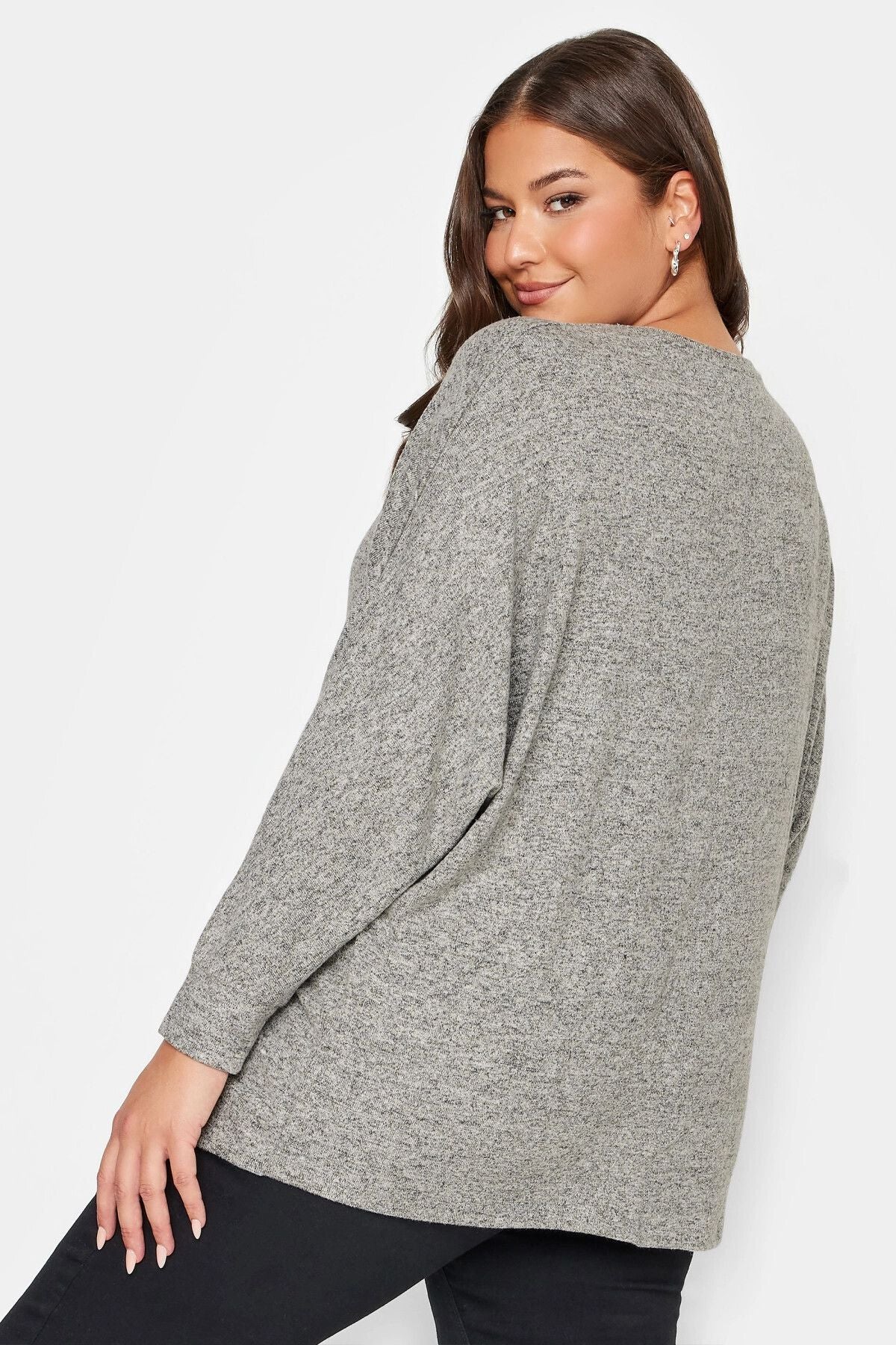 Büyük Beden Önü Dikiş Detaylı Yumuşak Dokulu Örme Bluz 302600