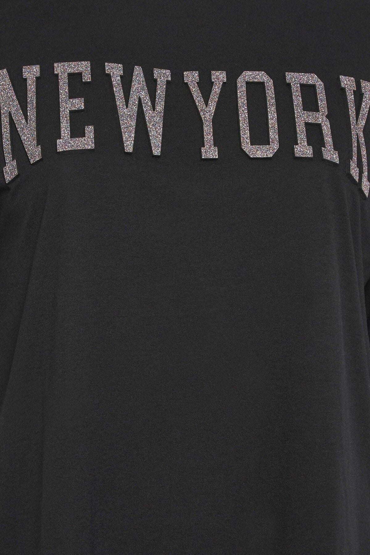 Büyük Beden Yırtmaç Detaylı Kabartma Detaylı Bisiklet Yaka Yarım Kollu T-shirt 302200