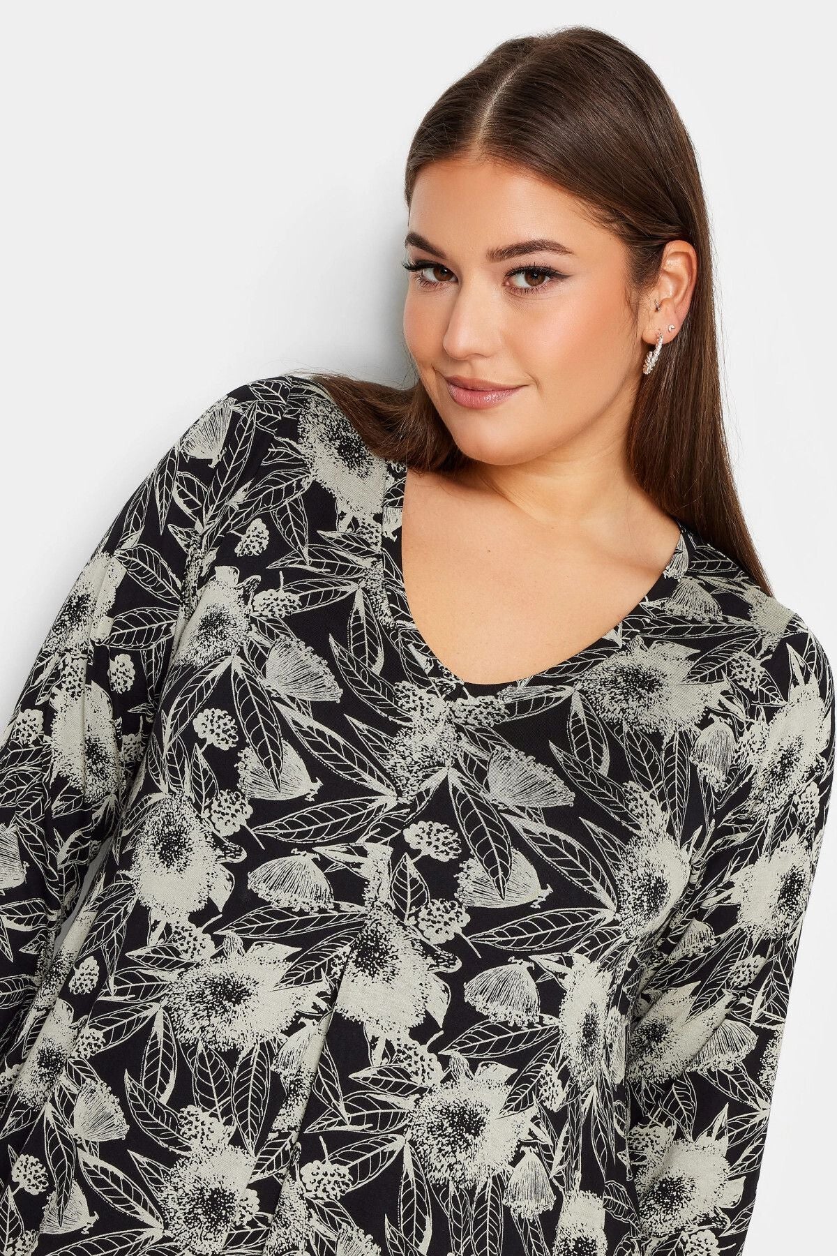 Büyük Beden V Yaka Uzun Kollu Desenli Kısa Elbise 302739