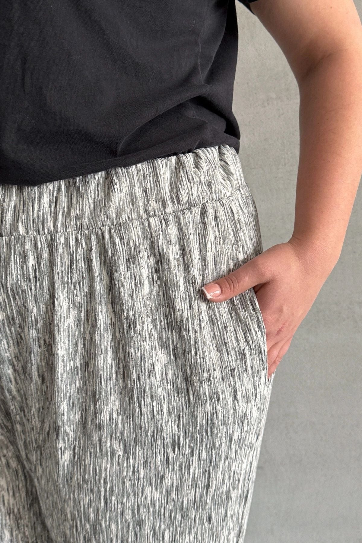 Büyük Beden Beli ve Paçası Lastikli Cepli Bol Pantolon 88-177