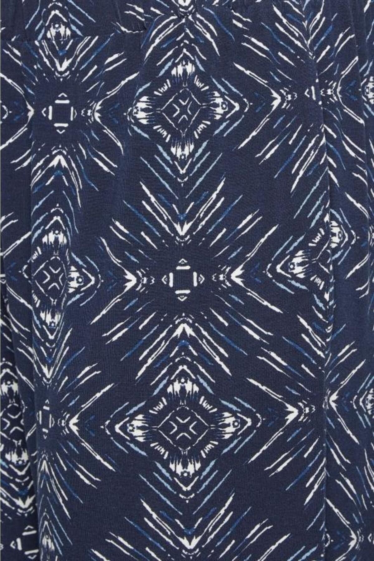 Büyük Beden Dar Paça Bilek Üstü Kısa Kesim Desenli Cepli Pantolon 144782