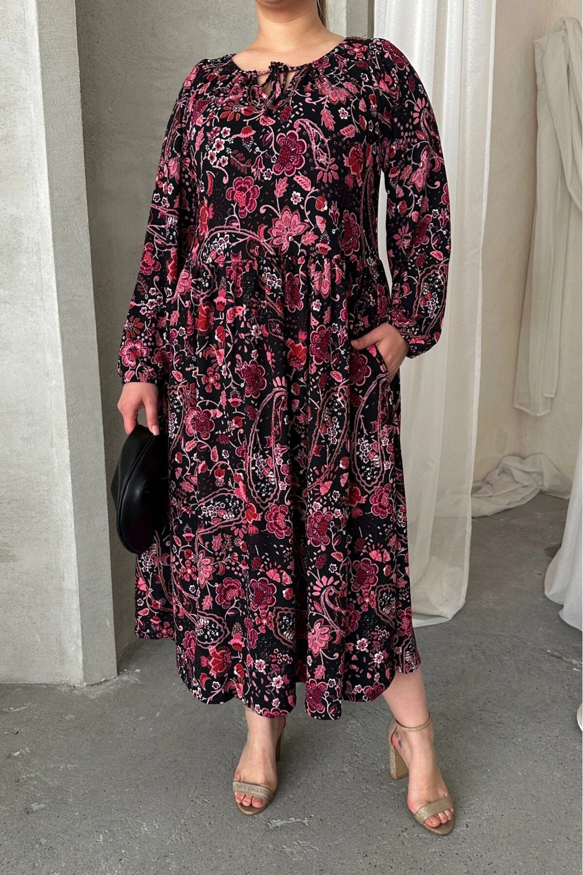 Büyük Beden Önü Bağlamalı Desenli Uzun Kollu Midi Elbise 615699