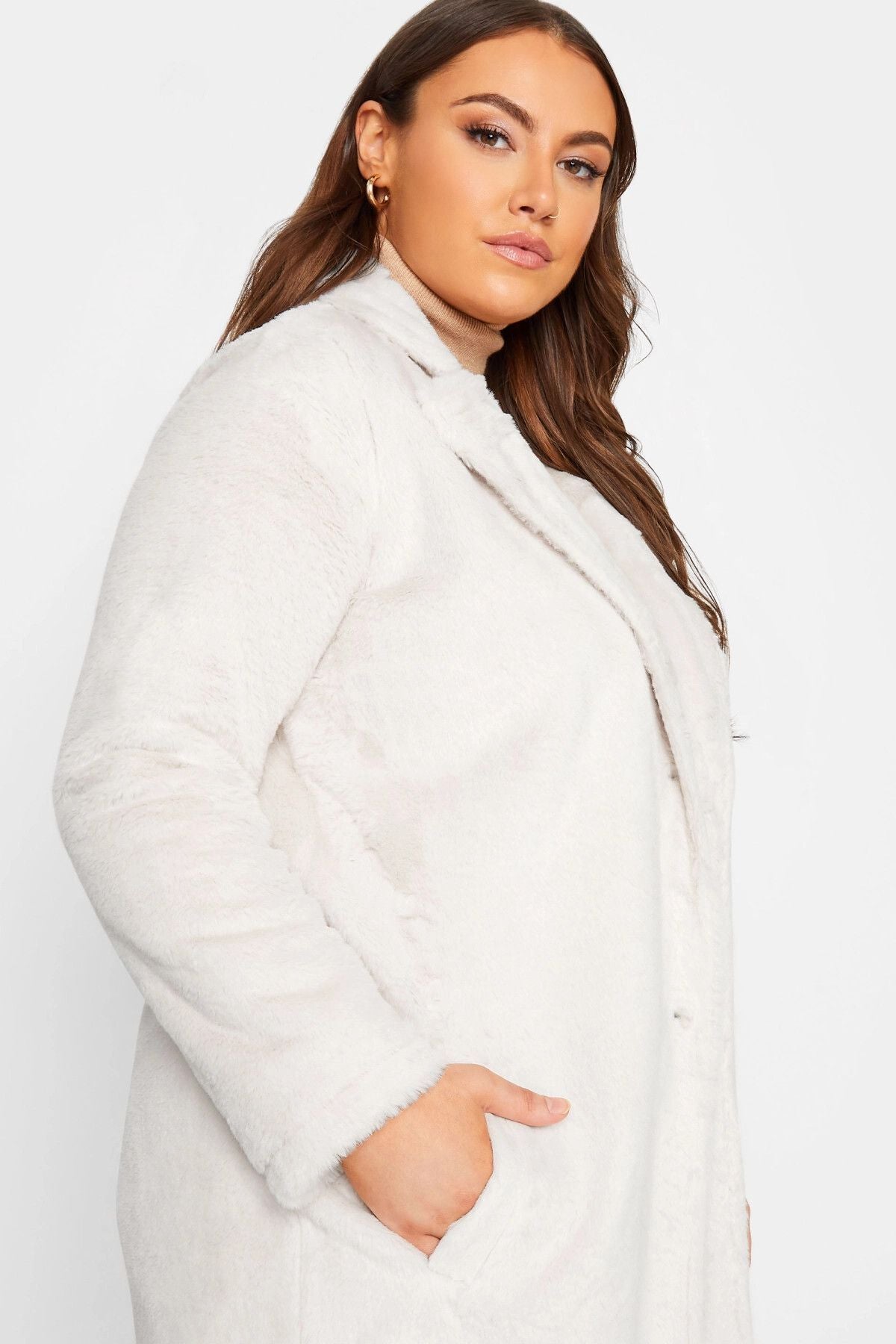 Büyük Beden Düğmeli Cepli Uzun Kesim Suni Kürk Ceket 301583