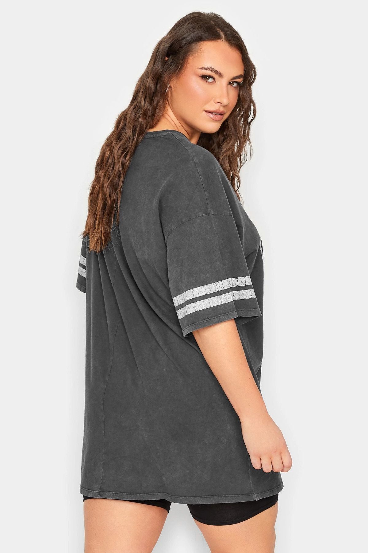 Büyük Beden Önü Baskılı Bisiklet Yaka Yarım Kollu Uzun Kesim T-Shirt 302197