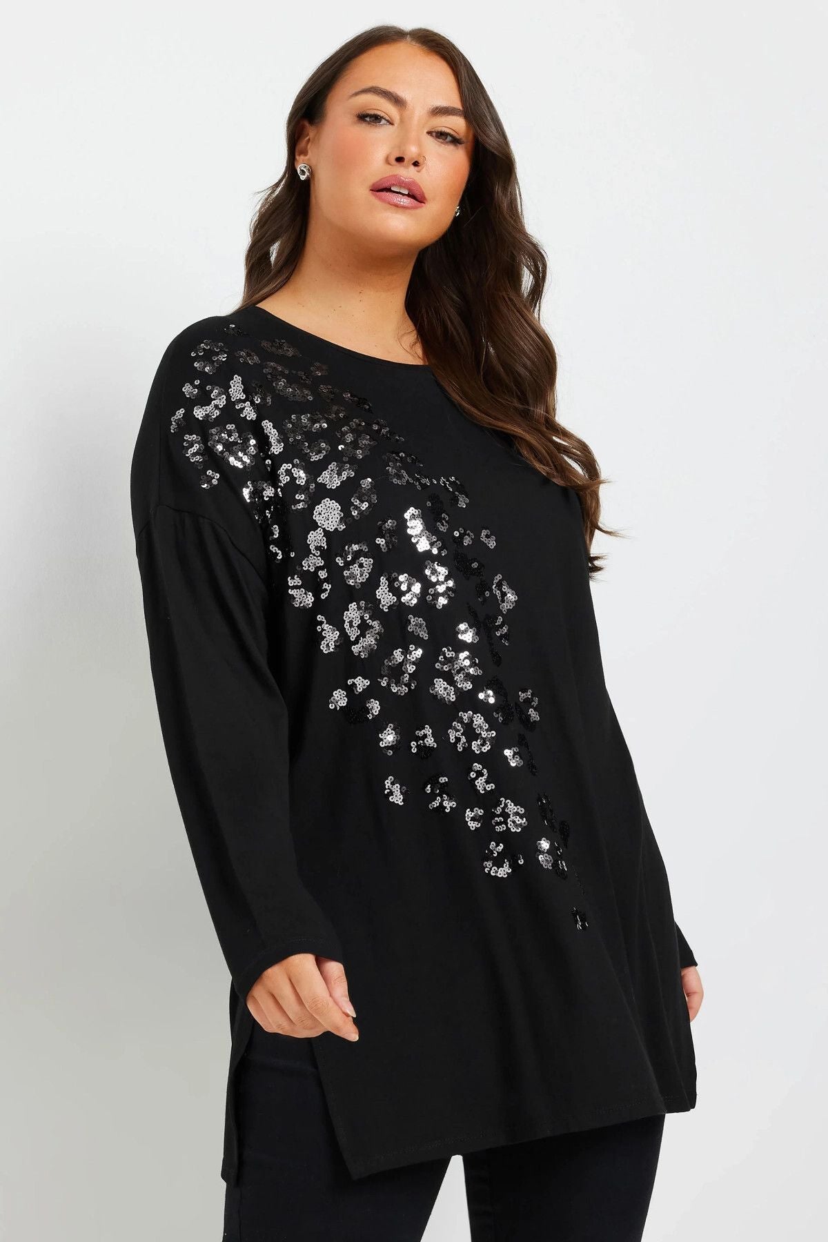 Büyük Beden Yırtmaçlı Payet İşlemeli Uzun Kollu İnce Bluz 322270