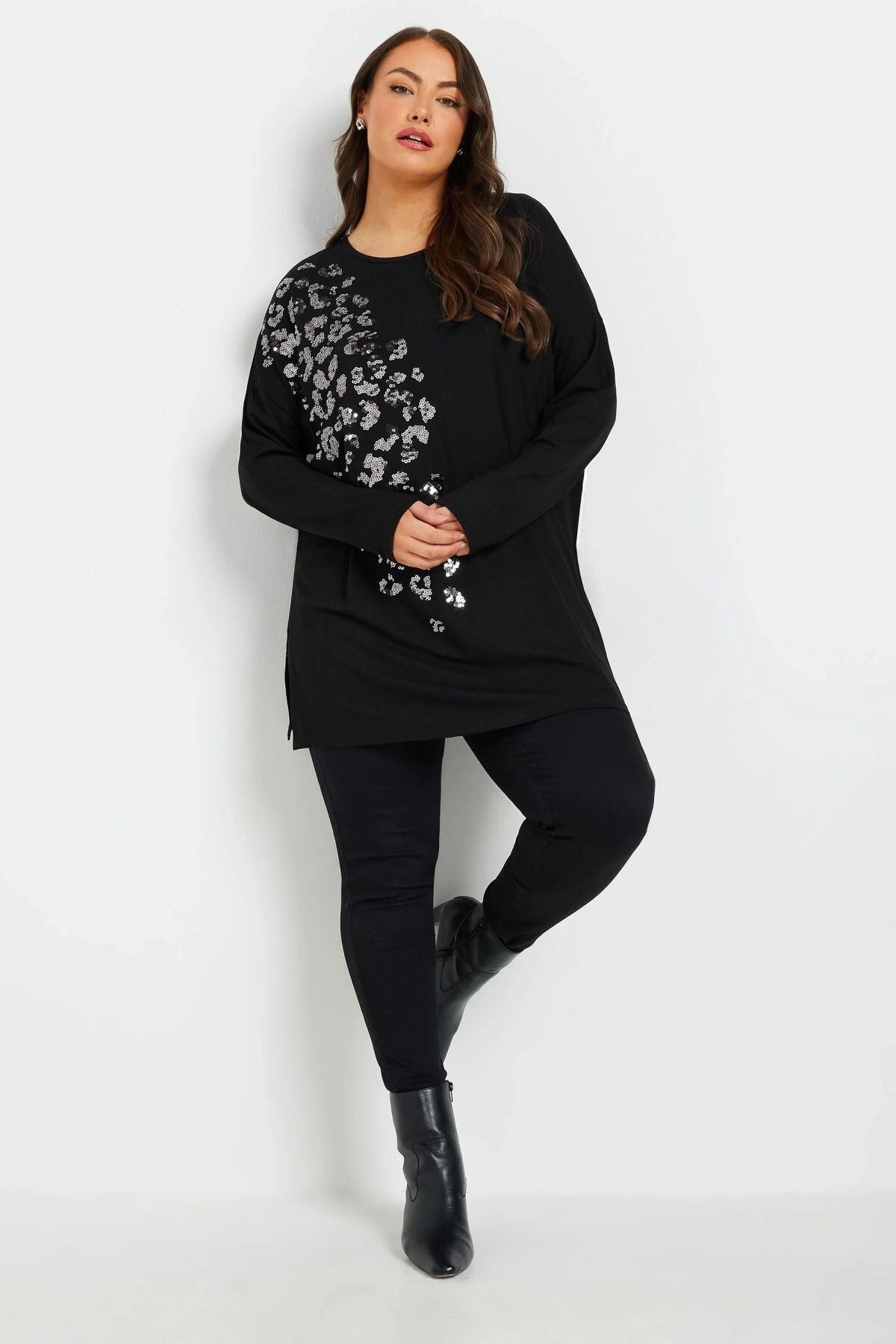 Büyük Beden Yırtmaçlı Payet İşlemeli Uzun Kollu İnce Bluz 322270