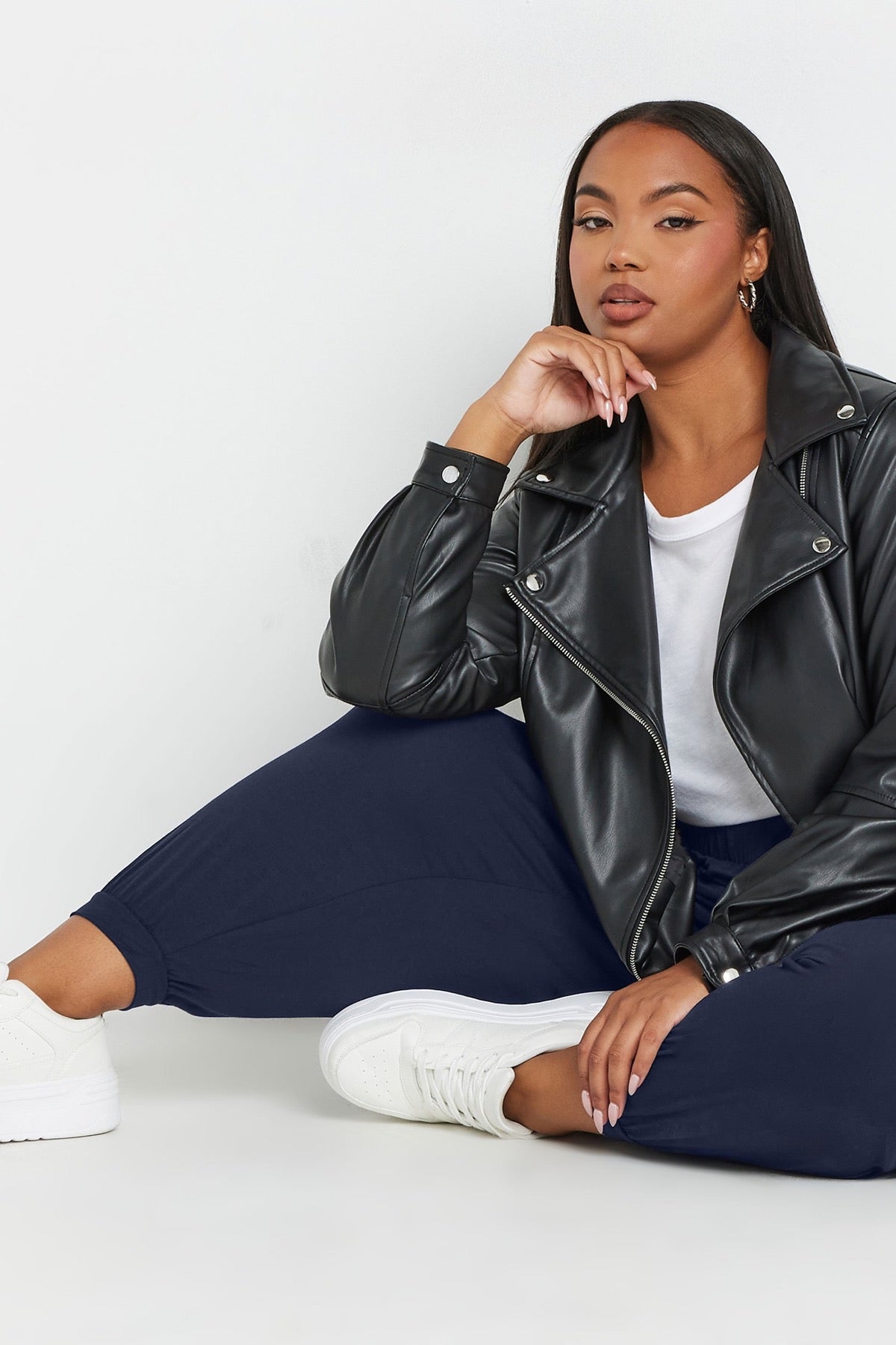 Büyük Beden Beli ve Paçası Lastikli Cepli Havuç Kesim Pantolon 144780