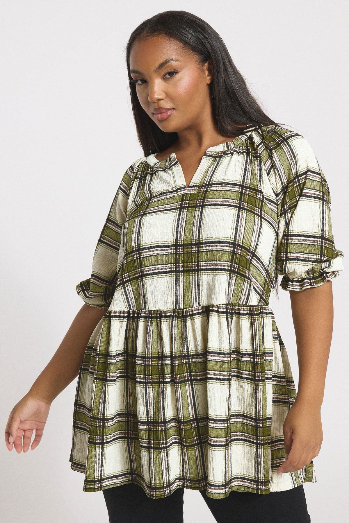 Büyük Beden Kısa Kollu V Yaka Fırfırlı Beli Lastikli Kareli T-shirt 322964