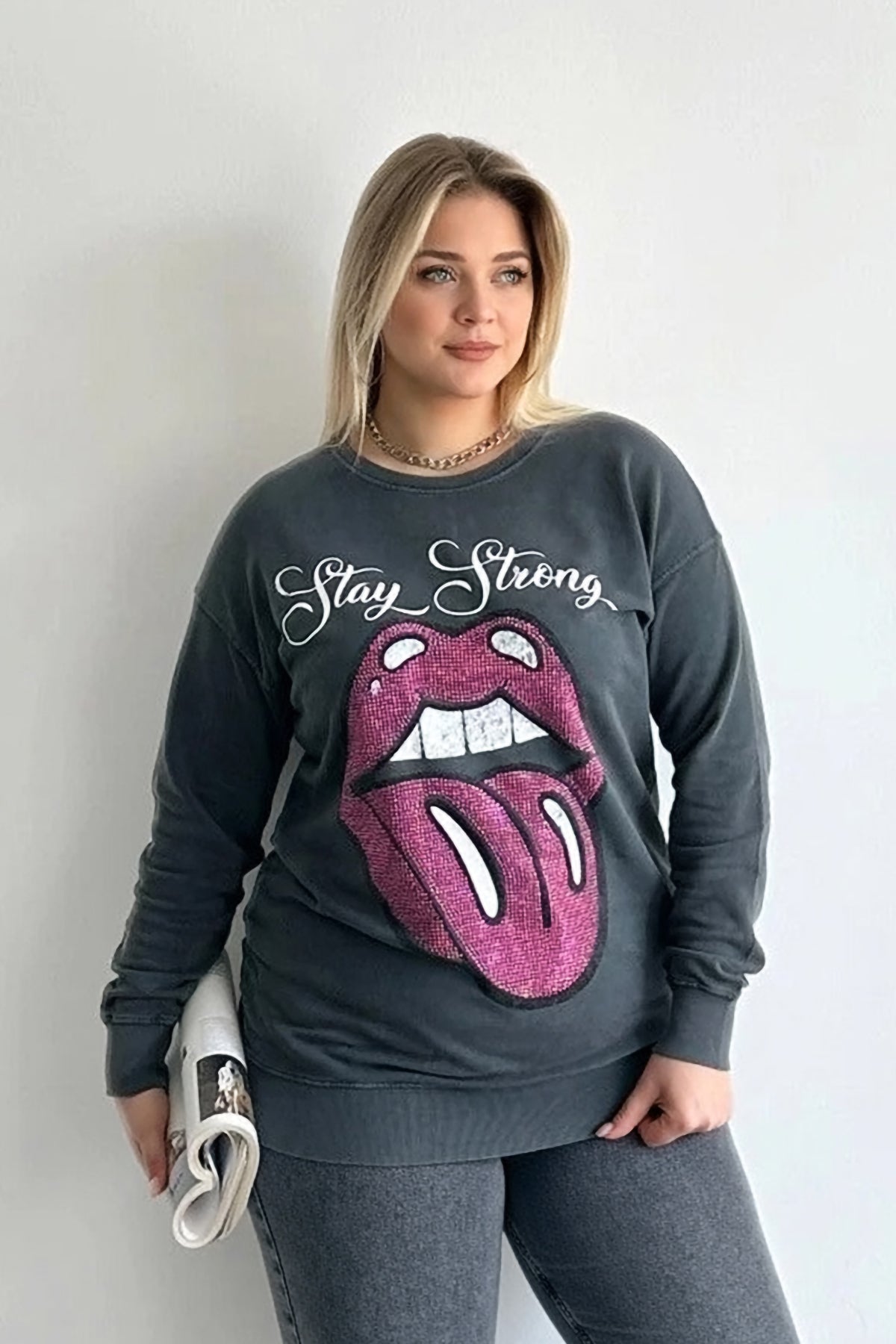 Büyük Beden Bisiklet Yaka Baskılı Pul Detaylı Yıkamalı Sweatshirt 301252