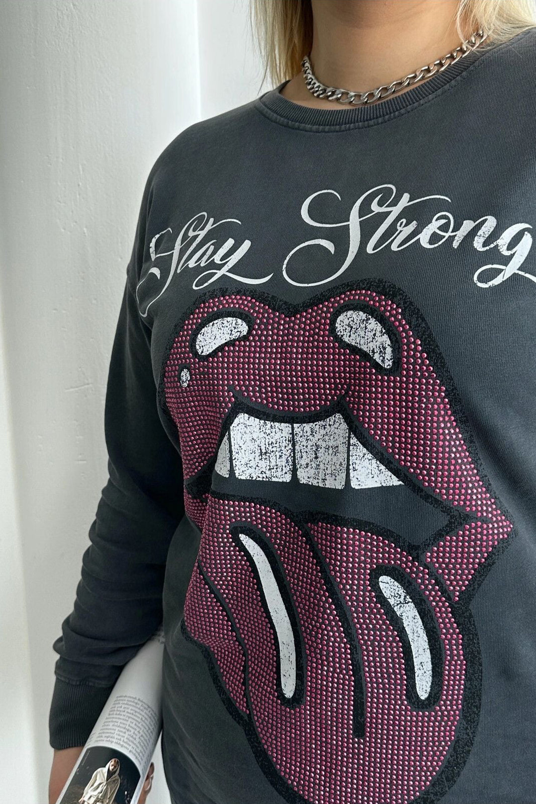 Büyük Beden Bisiklet Yaka Baskılı Pul Detaylı Yıkamalı Sweatshirt 301252