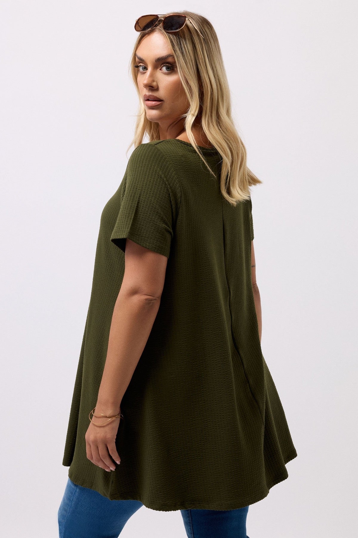 Büyük Beden Bisiklet Yaka Kısa Kollu Dokulu Uzun T-shirt 304001